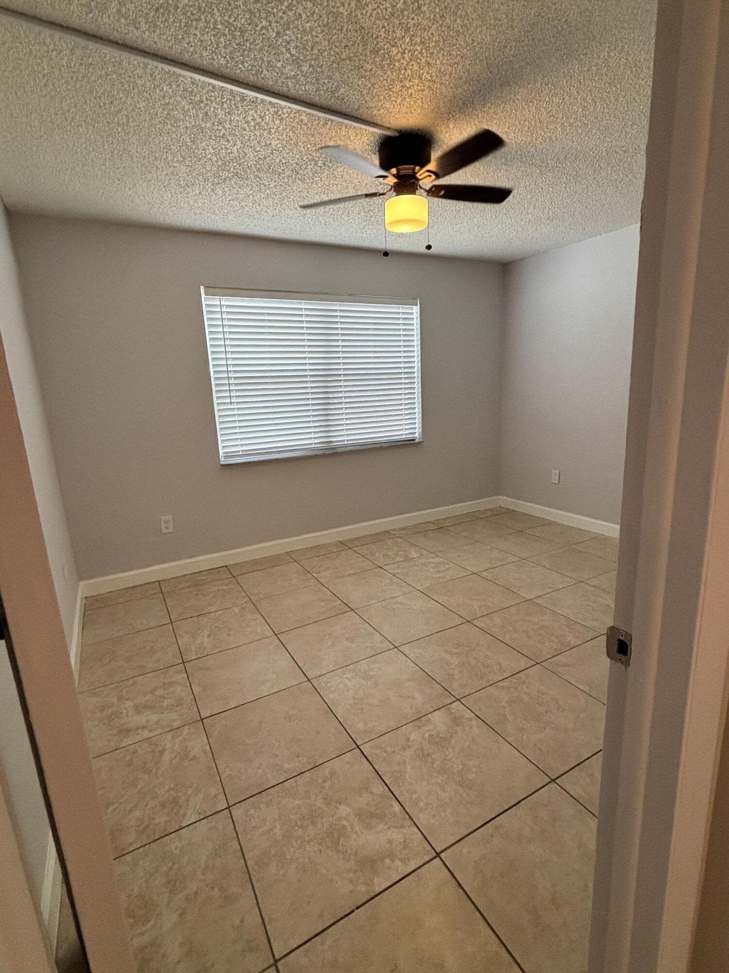 4255 N University Drive 101, Sunrise, FL 33351 — photo 4 of 10