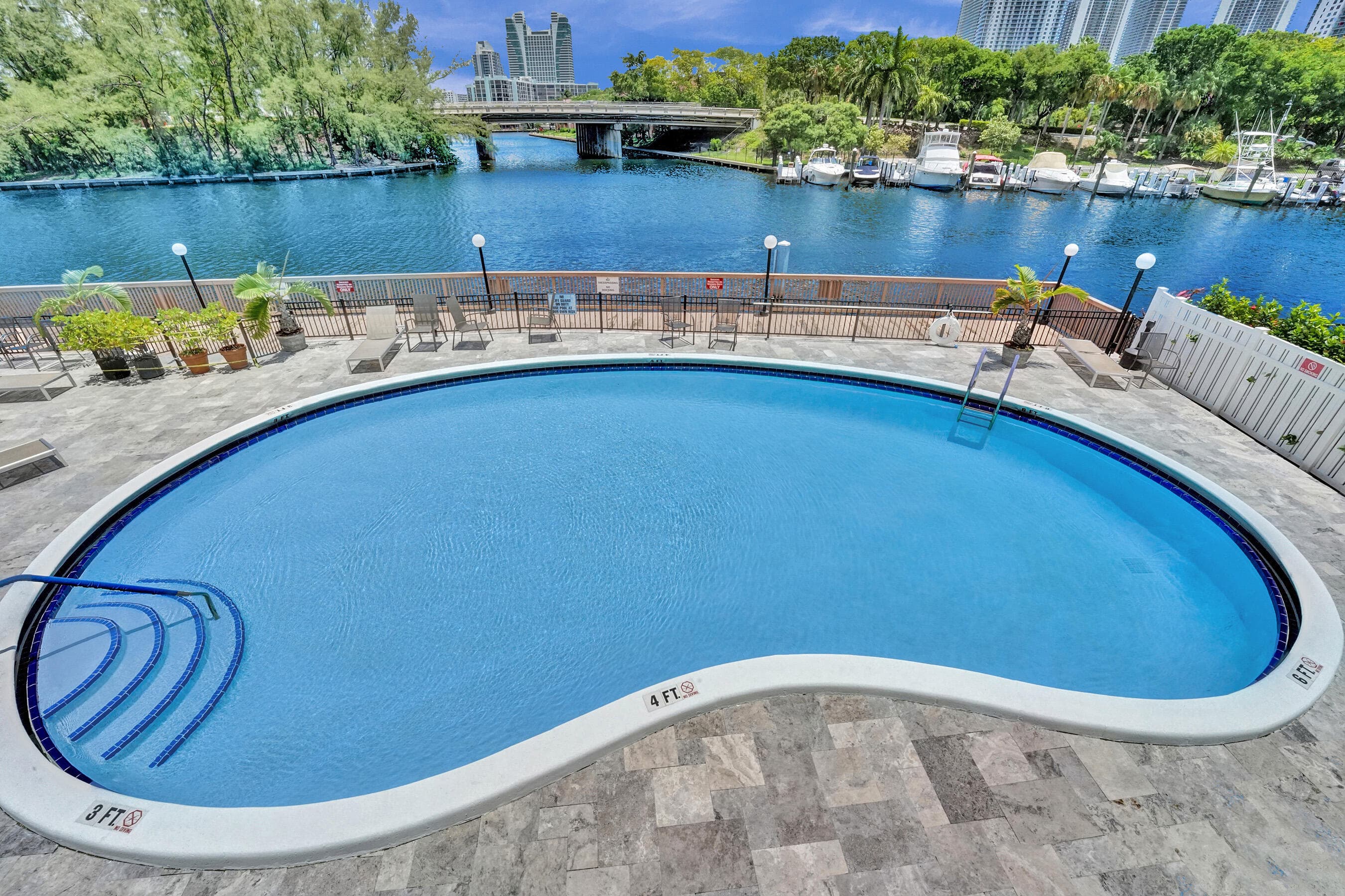 200 Diplomat Parkway 326, Hallandale Beach, FL 33009 — photo 18 of 31