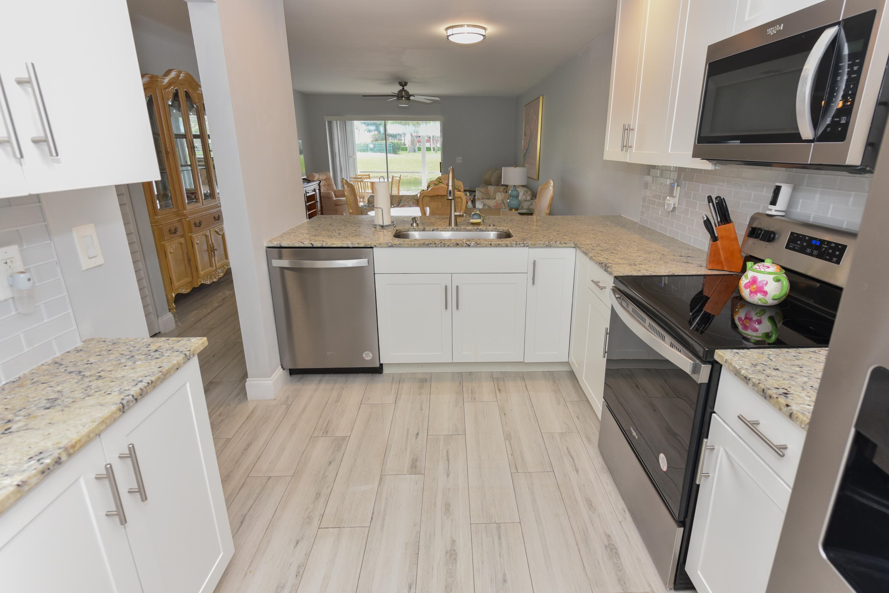 342 Lake Evelyn Drive, West Palm Beach, FL 33411 — photo 5 of 33