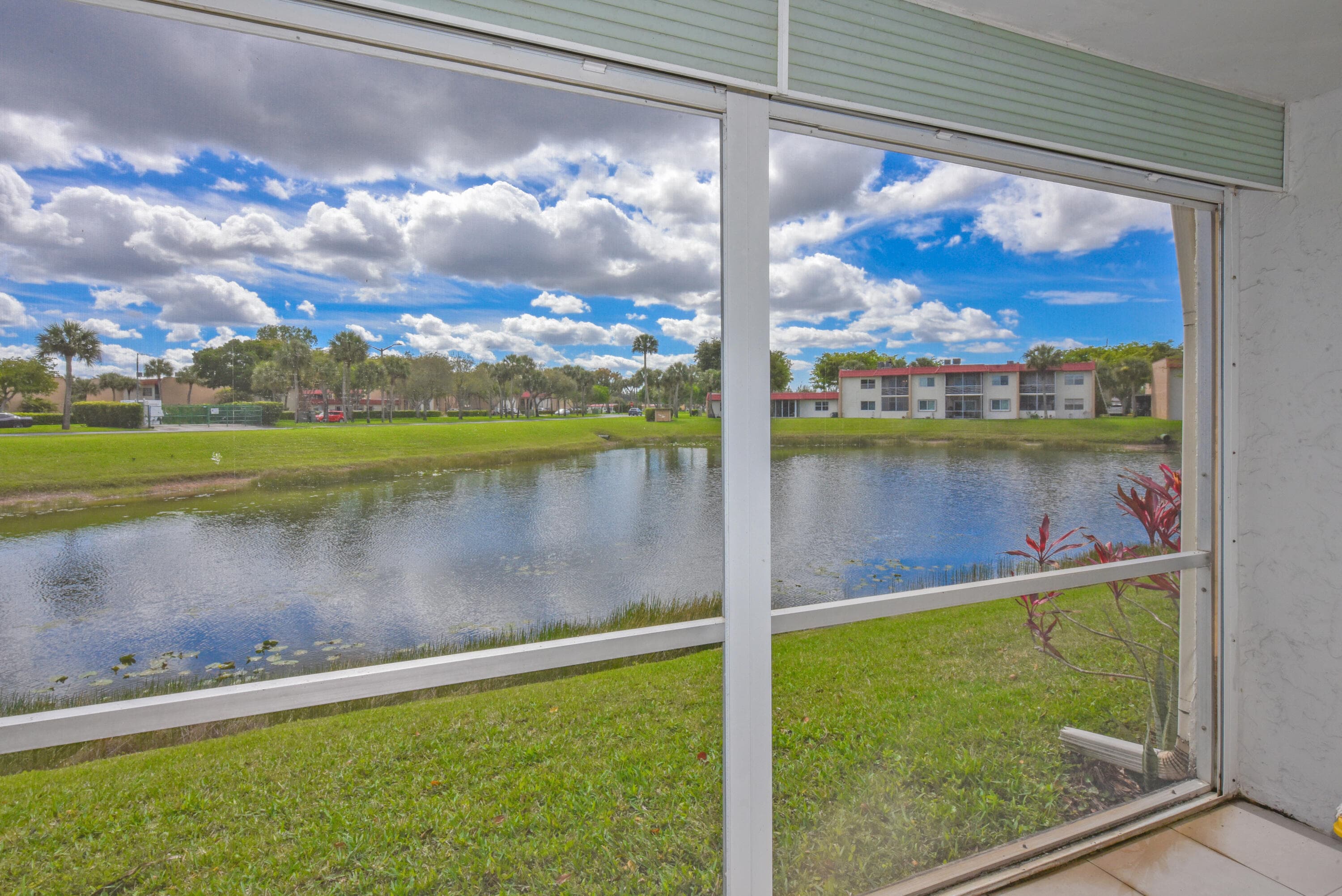 342 Lake Evelyn Drive, West Palm Beach, FL 33411 — photo 25 of 33