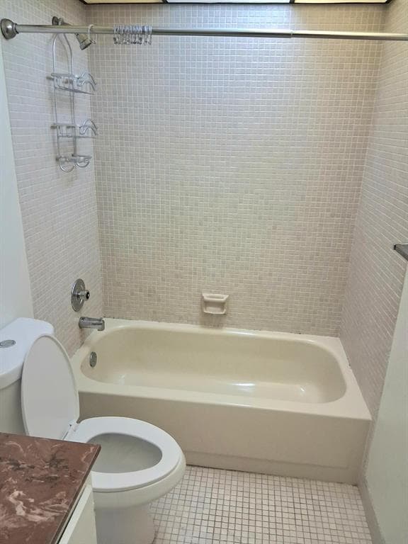 3301 NW 47th Terrace Unit 403, Lauderdale Lakes, FL 33319 — photo 15 of 39