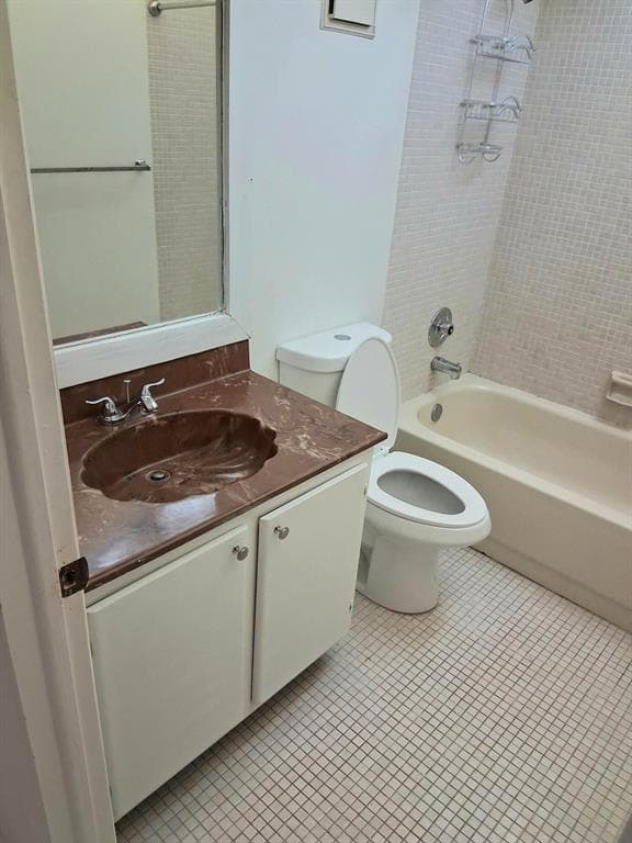 3301 NW 47th Terrace Unit 403, Lauderdale Lakes, FL 33319 — photo 16 of 39