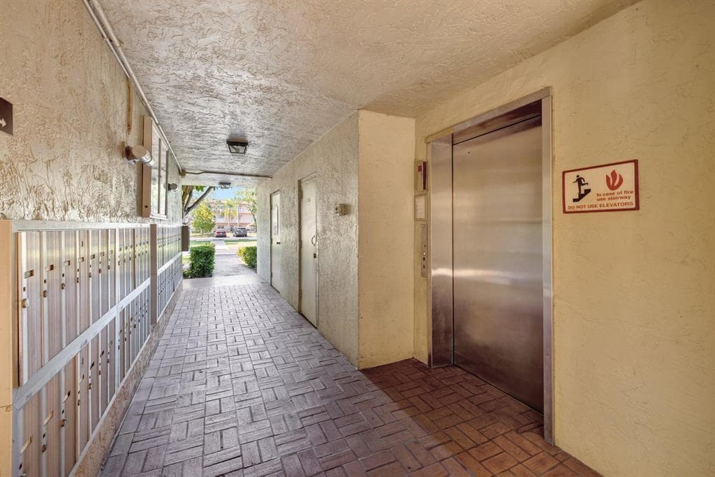 3301 NW 47th Terrace Unit 403, Lauderdale Lakes, FL 33319 — photo 18 of 39