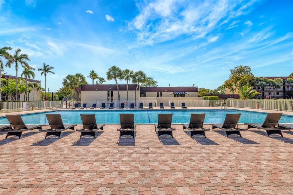 3301 NW 47th Terrace Unit 403, Lauderdale Lakes, FL 33319 — photo 33 of 39
