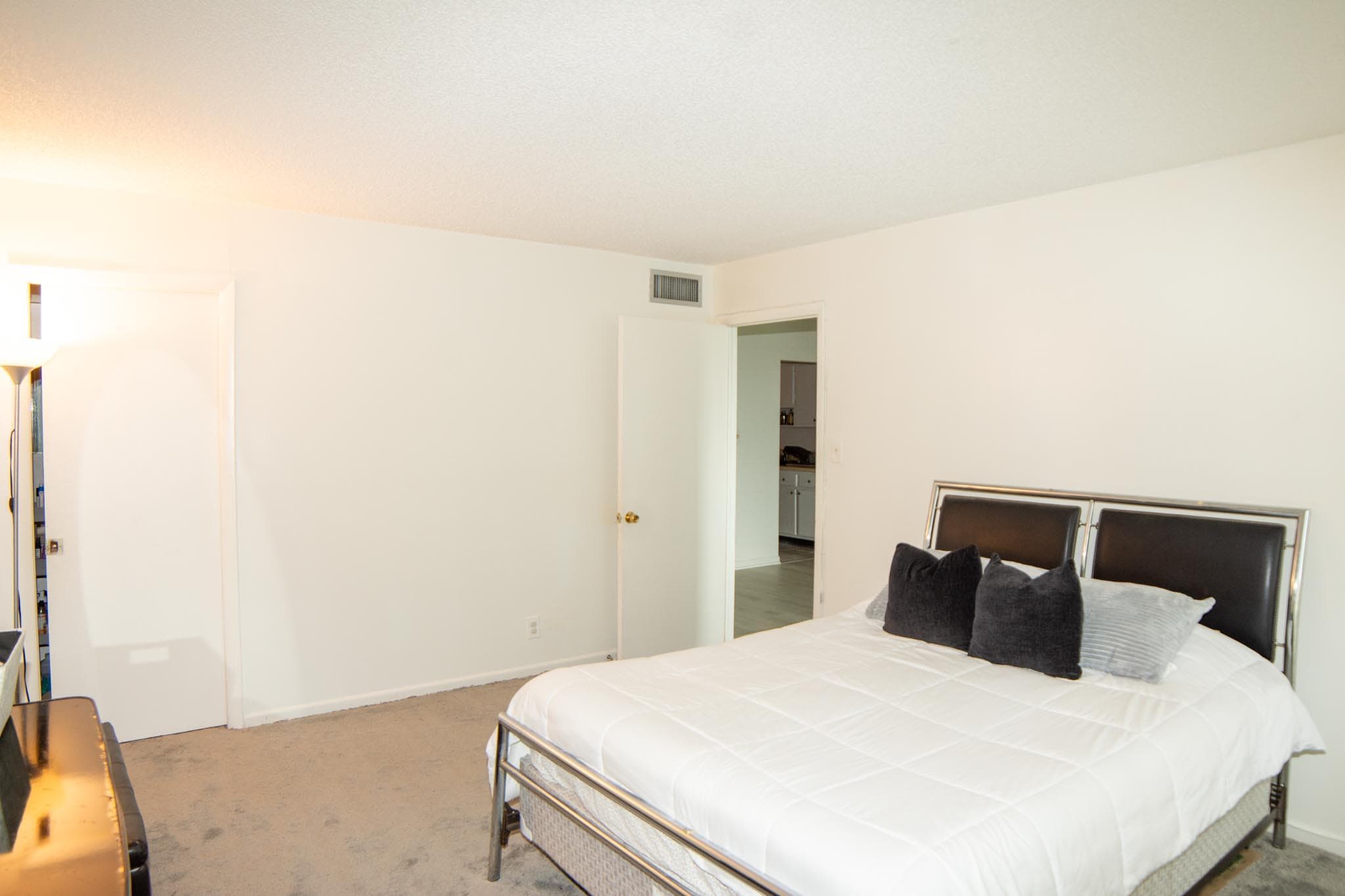 3301 NW 47th Terrace Unit 403, Lauderdale Lakes, FL 33319 — photo 8 of 39