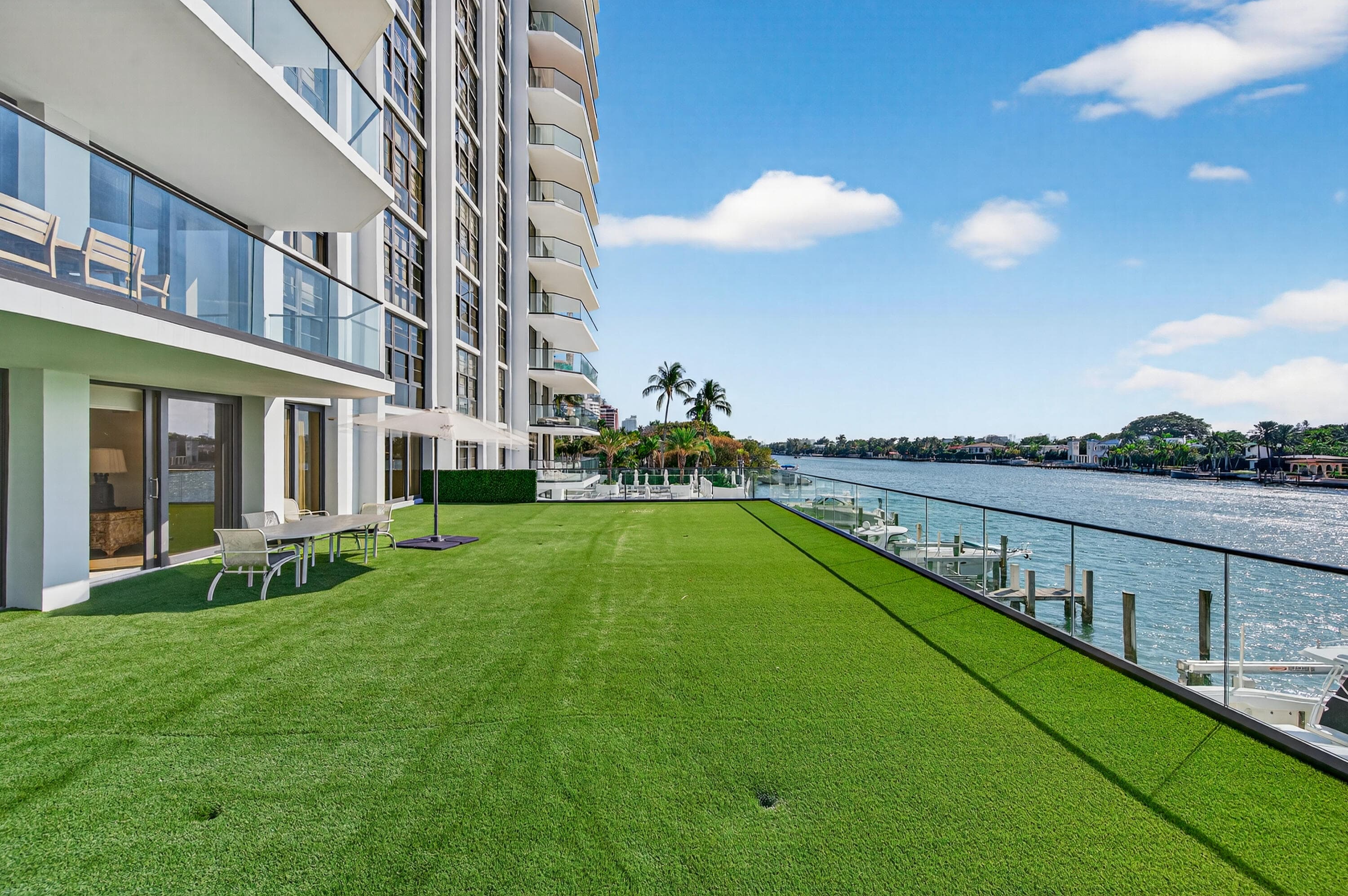 5500 Collins Avenue 302, Miami Beach, FL 33140 — photo 2 of 43