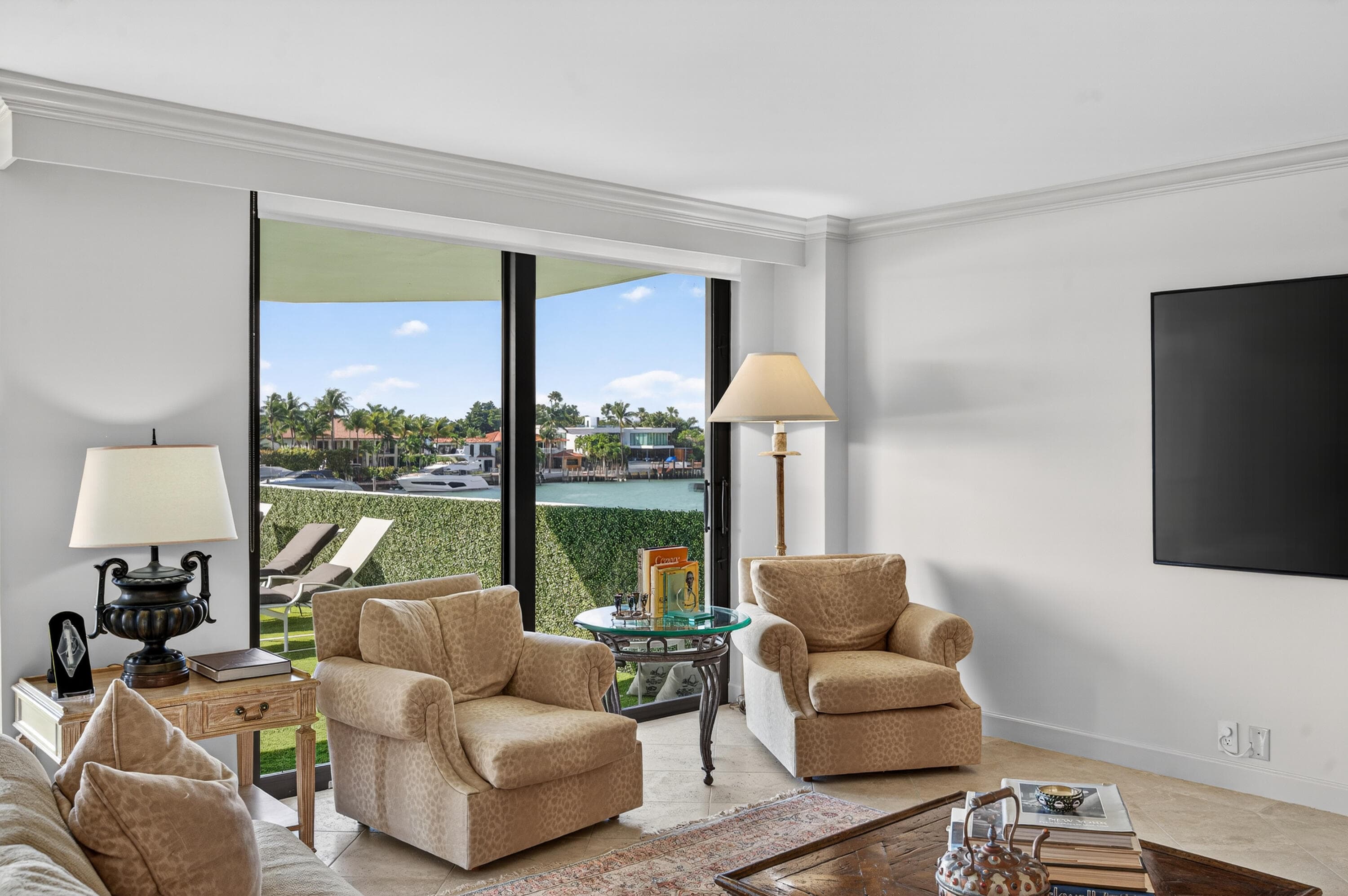 5500 Collins Avenue 302, Miami Beach, FL 33140 — photo 16 of 43
