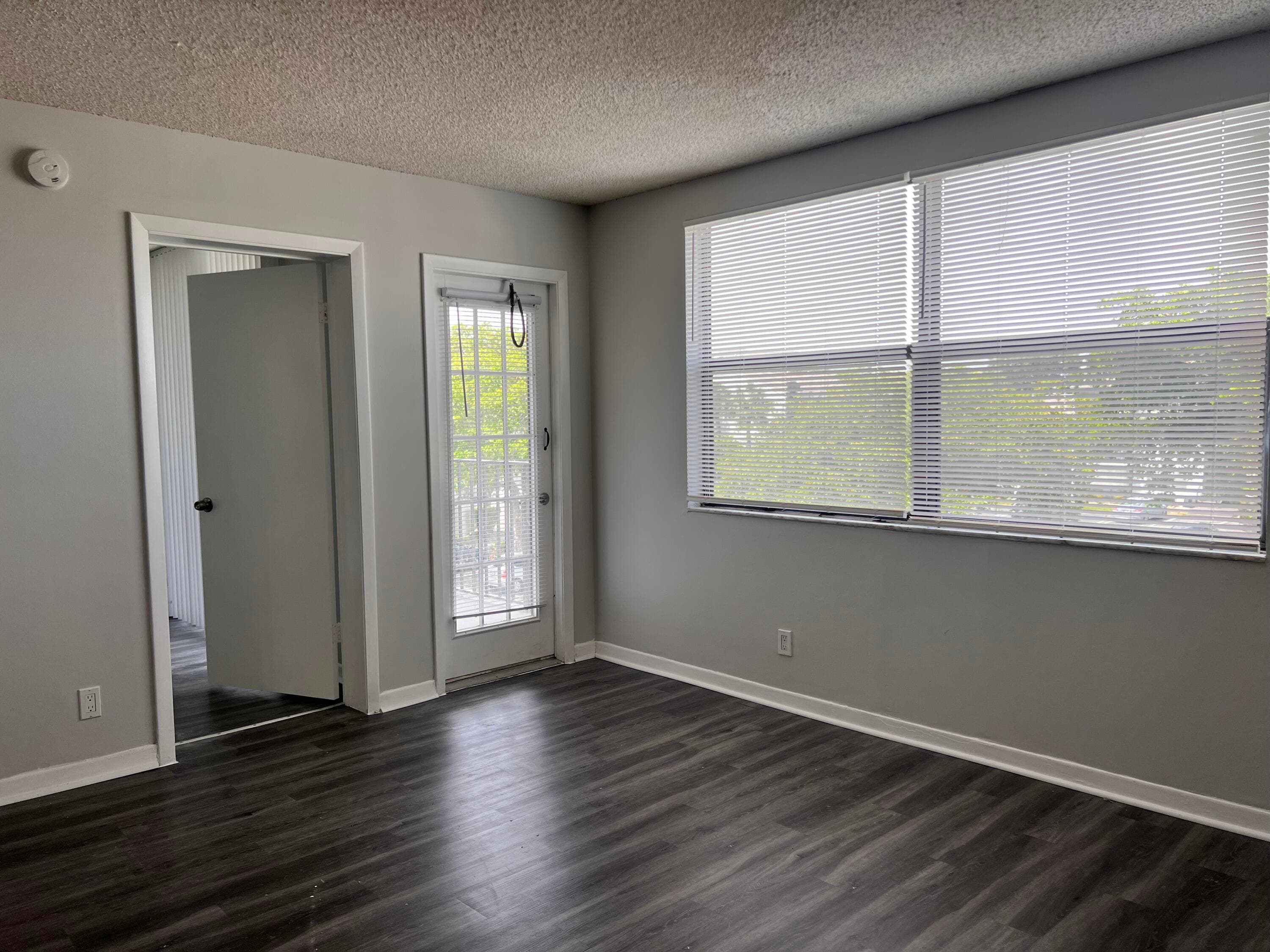 718 Executive Center Drive 31, West Palm Beach, FL 33401 — photo 4 of 26