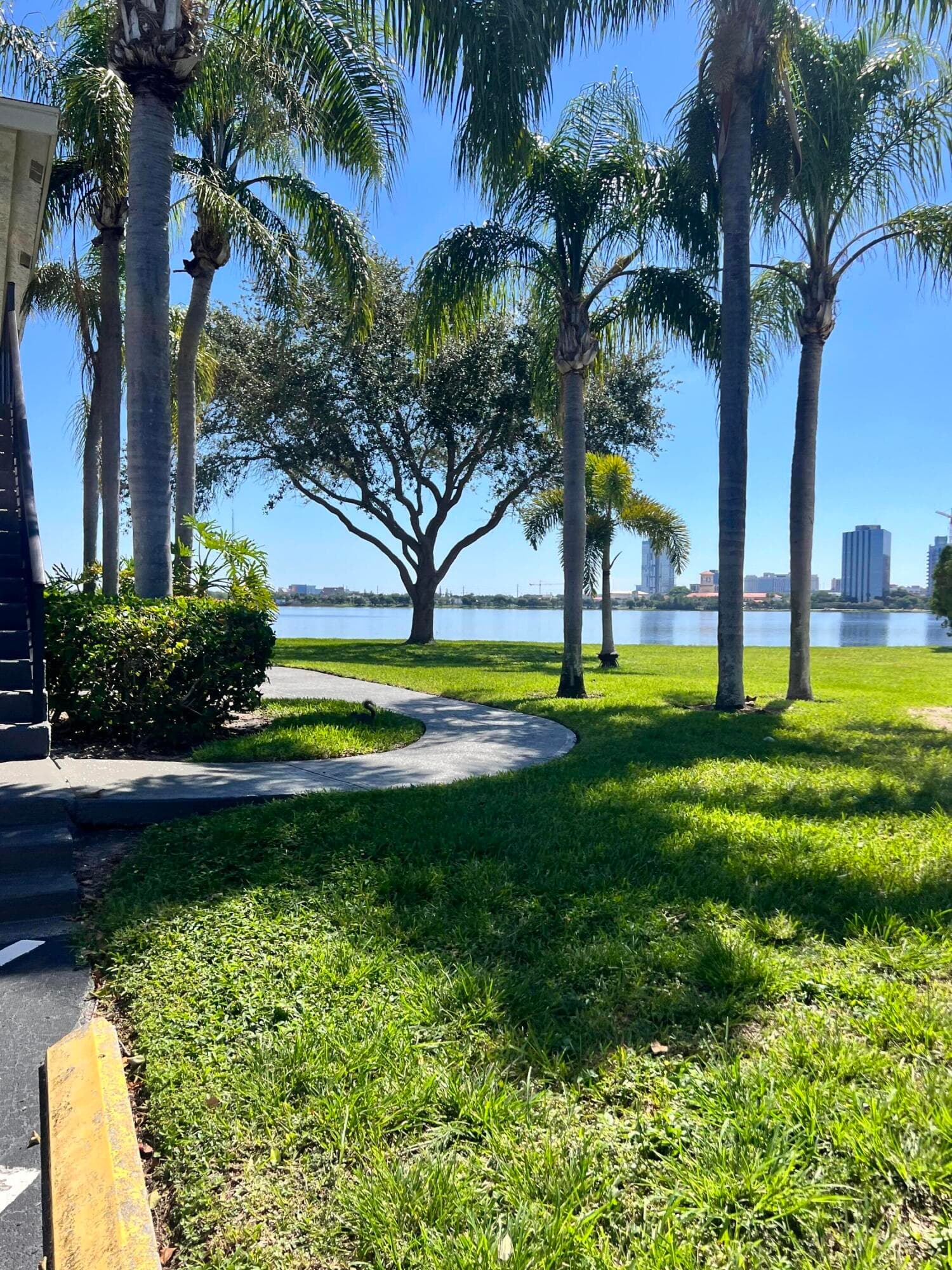 718 Executive Center Drive 31, West Palm Beach, FL 33401 — photo 17 of 26