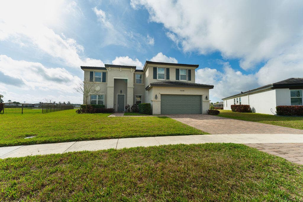 7206 NW Farnsworth Circle, Port St. Lucie, FL 34987 — photo 32 of 109