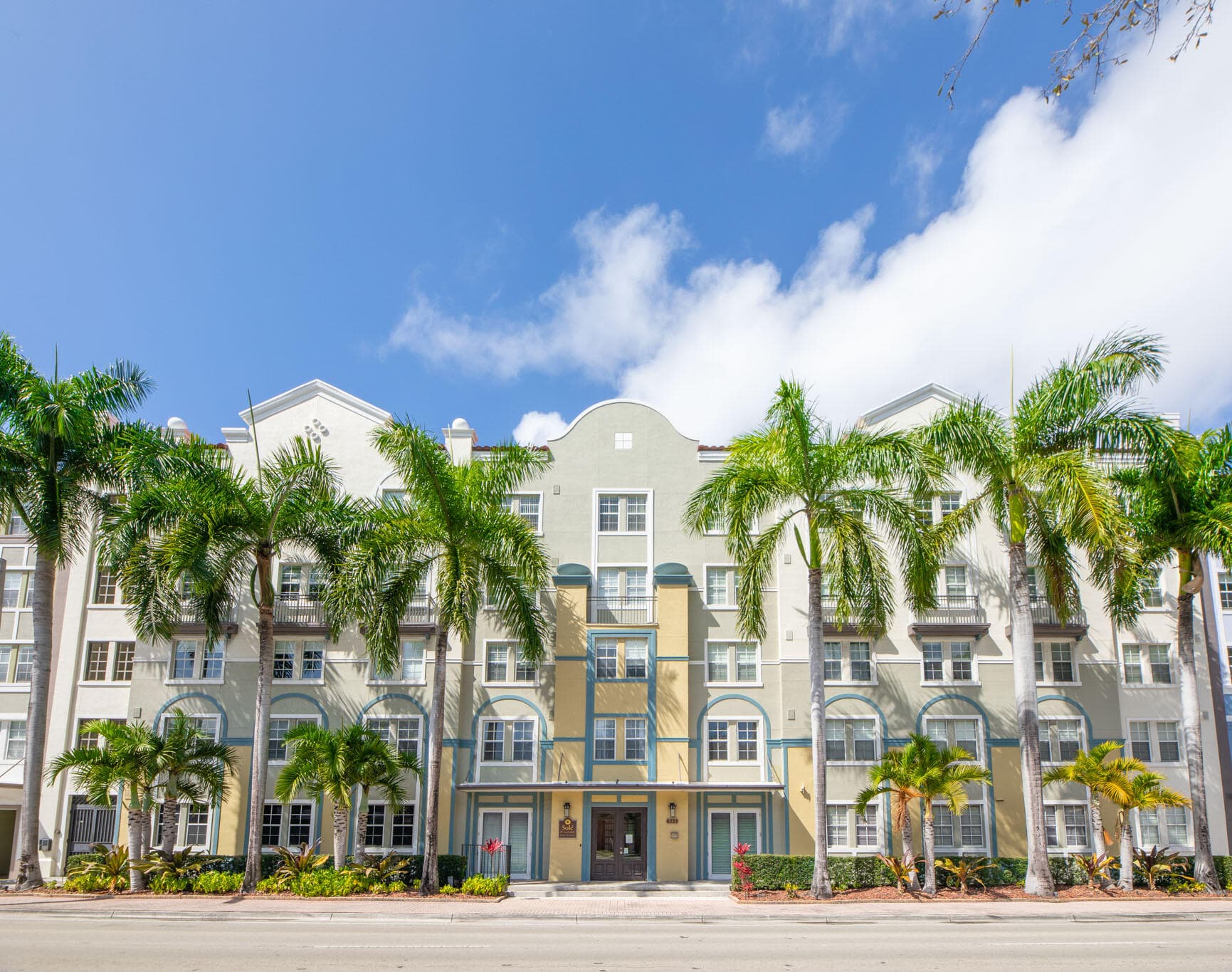 533 NE 3rd Avenue 131, Fort Lauderdale, FL 33301 — photo 2 of 33