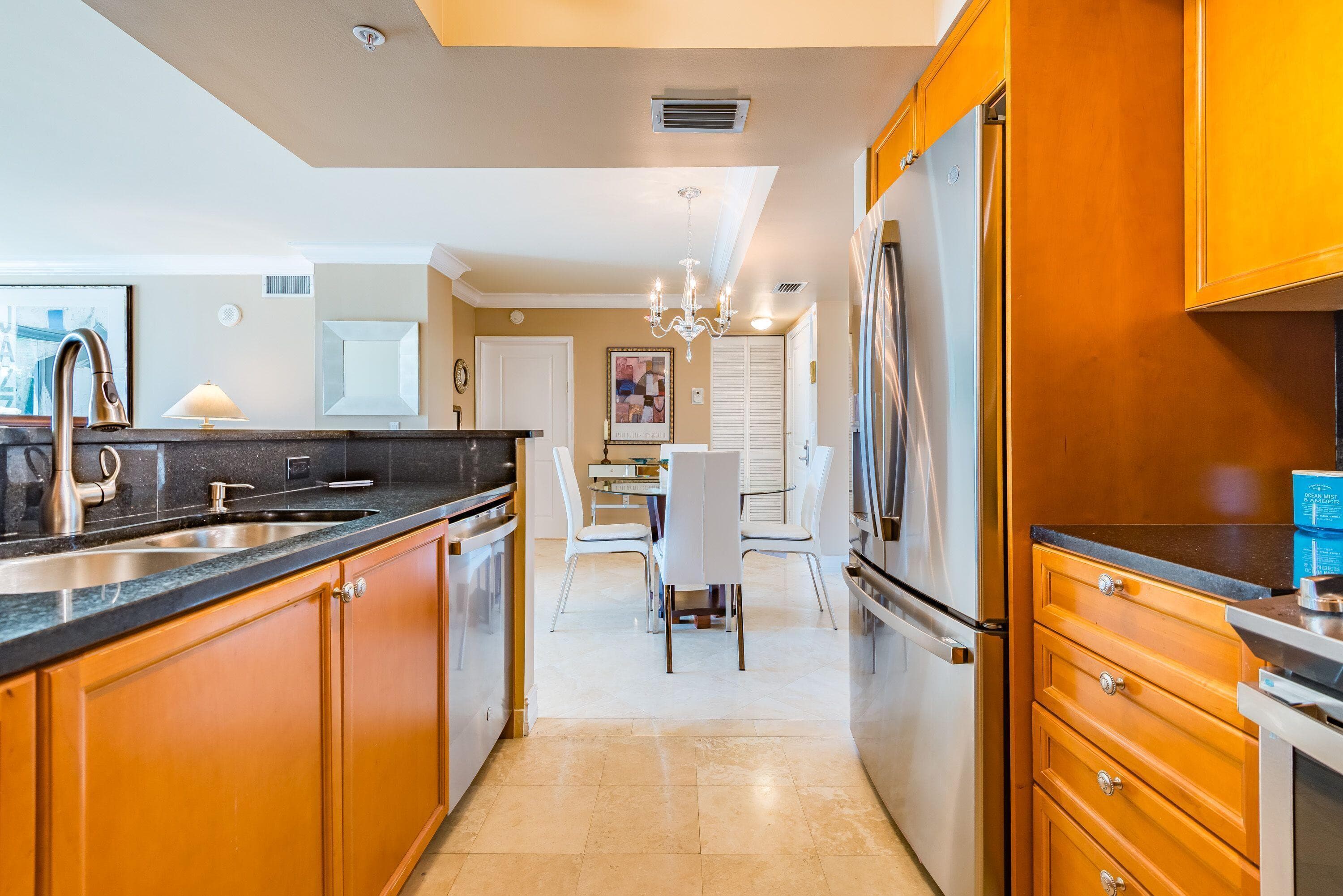 99 SE Mizner Boulevard 215, Boca Raton, FL 33432 — photo 10 of 40
