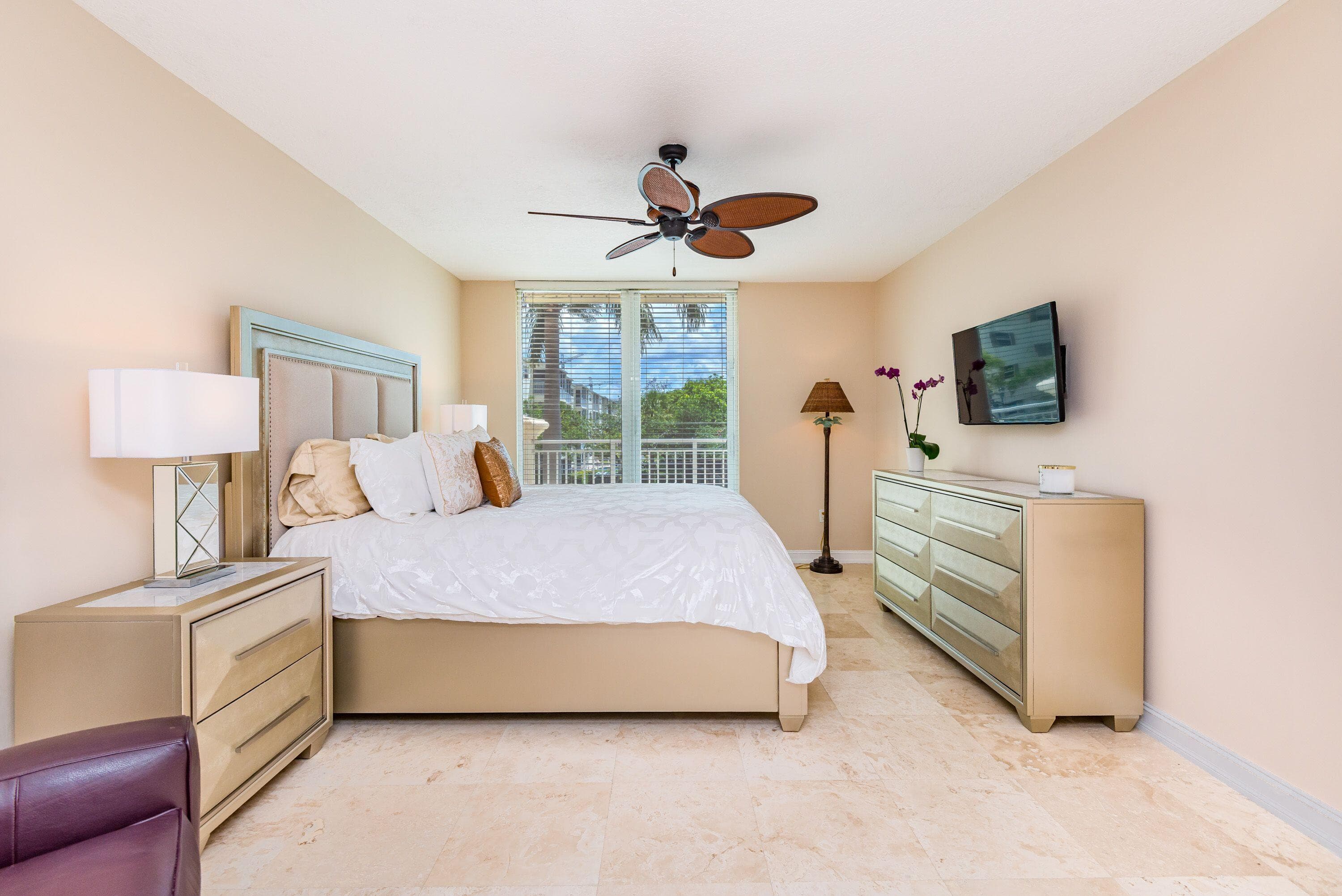 99 SE Mizner Boulevard 215, Boca Raton, FL 33432 — photo 11 of 40