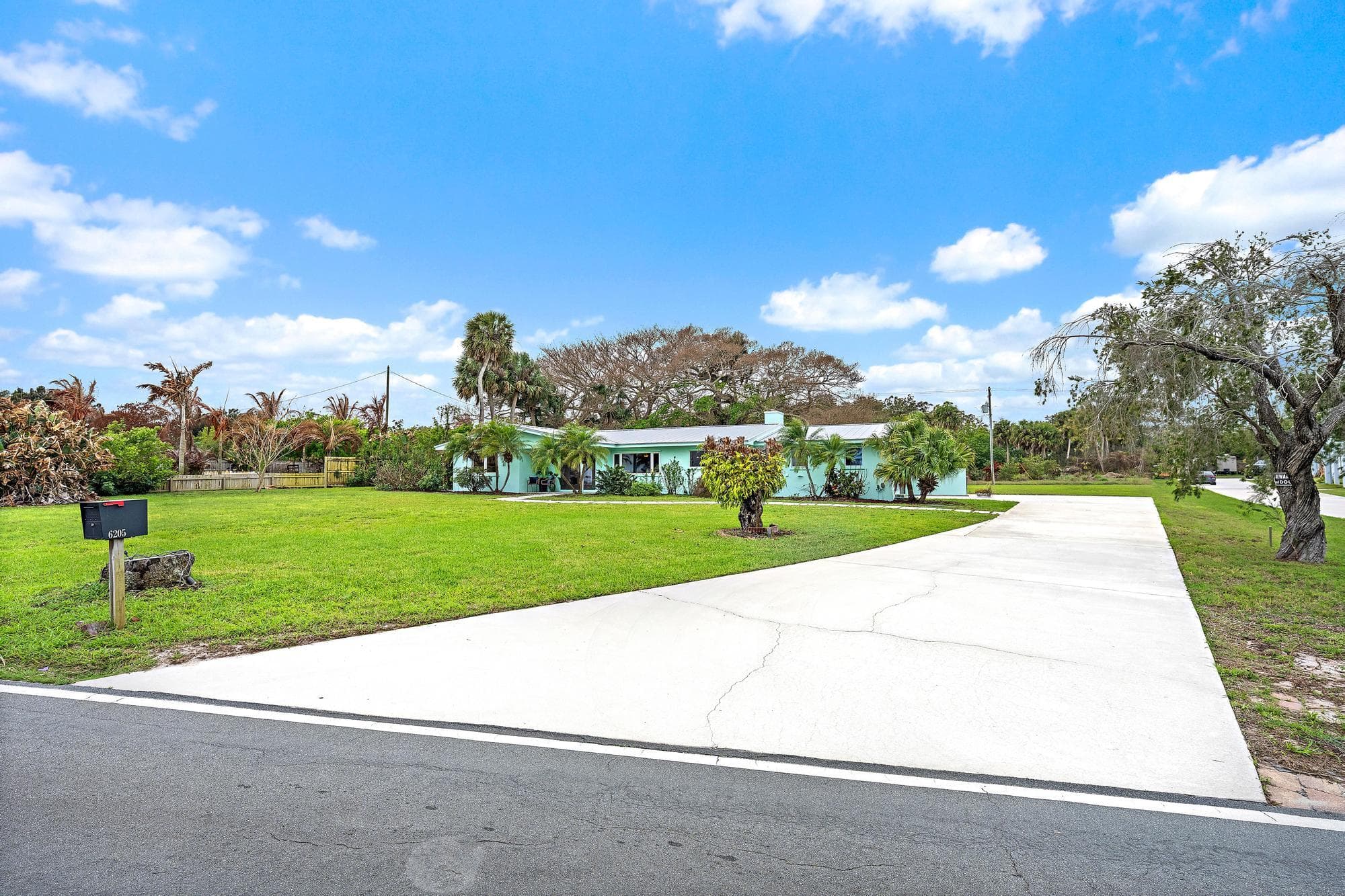 6205 S Indian River Drive, Fort Pierce, FL 34982 — photo 4 of 43