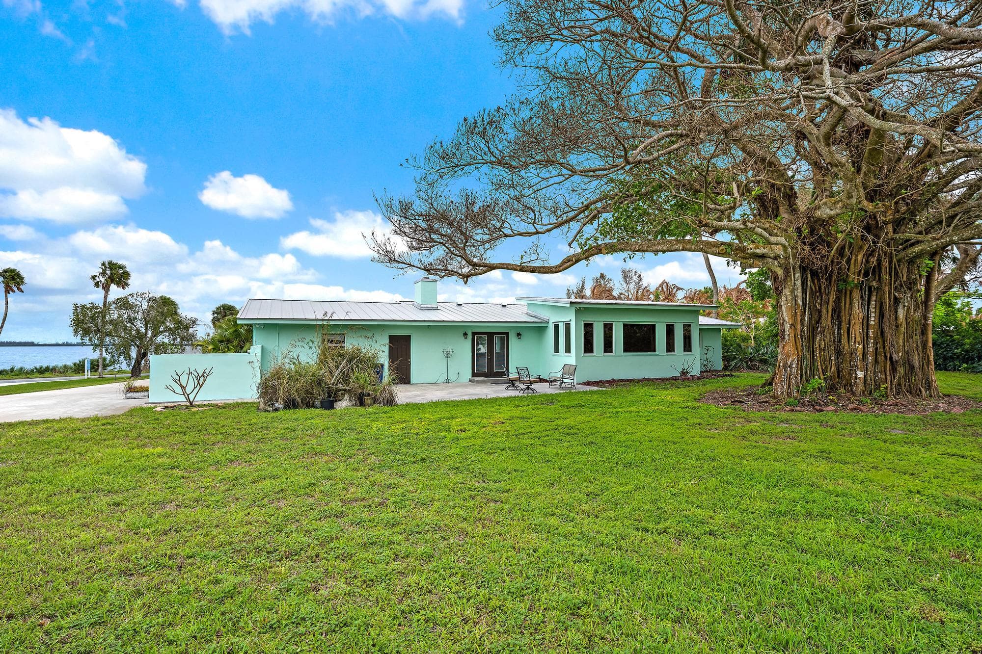 6205 S Indian River Drive, Fort Pierce, FL 34982 — photo 5 of 43