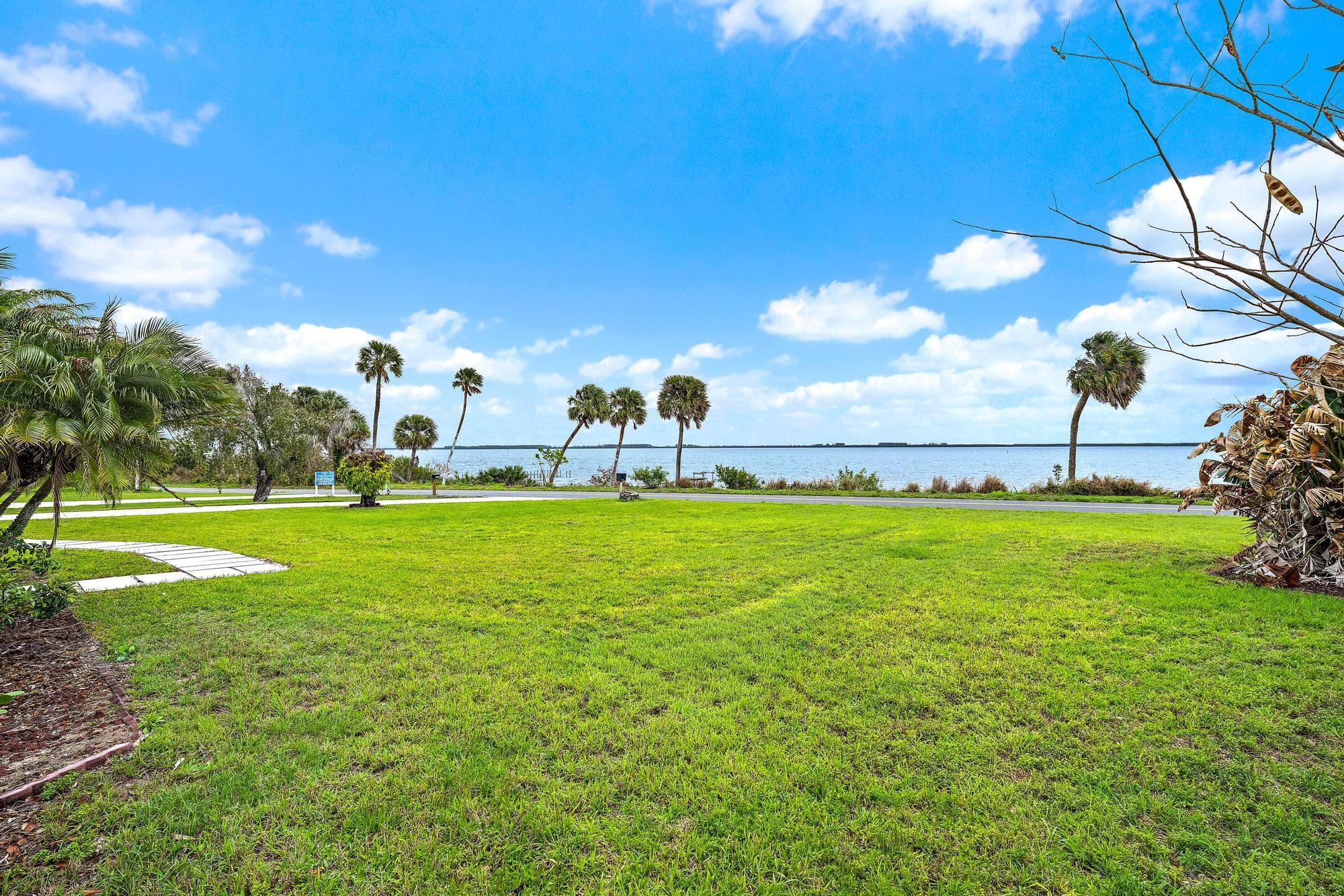 6205 S Indian River Drive, Fort Pierce, FL 34982 — photo 7 of 43
