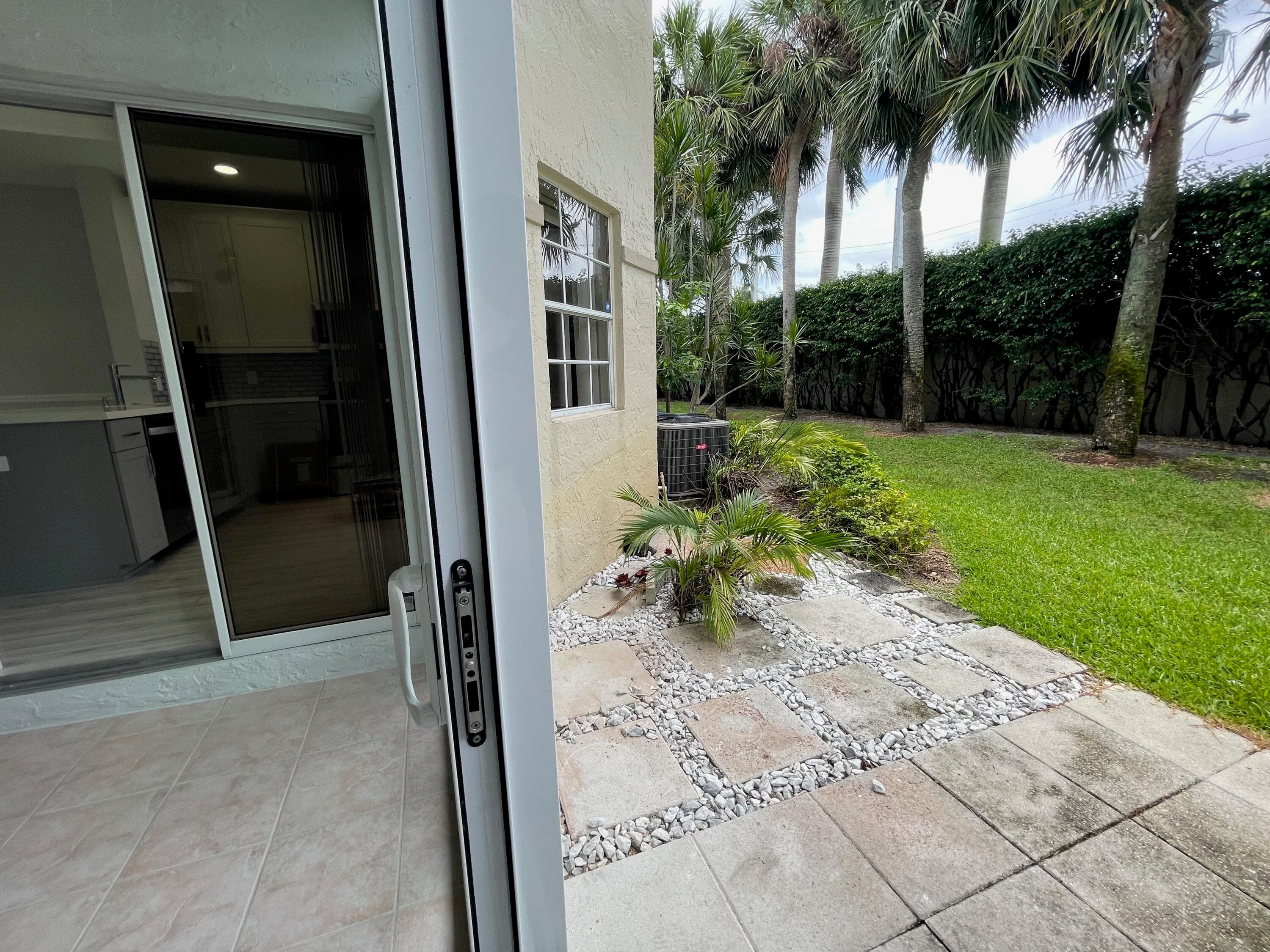 6526 Via Regina, Boca Raton, FL 33433 — photo 9 of 16