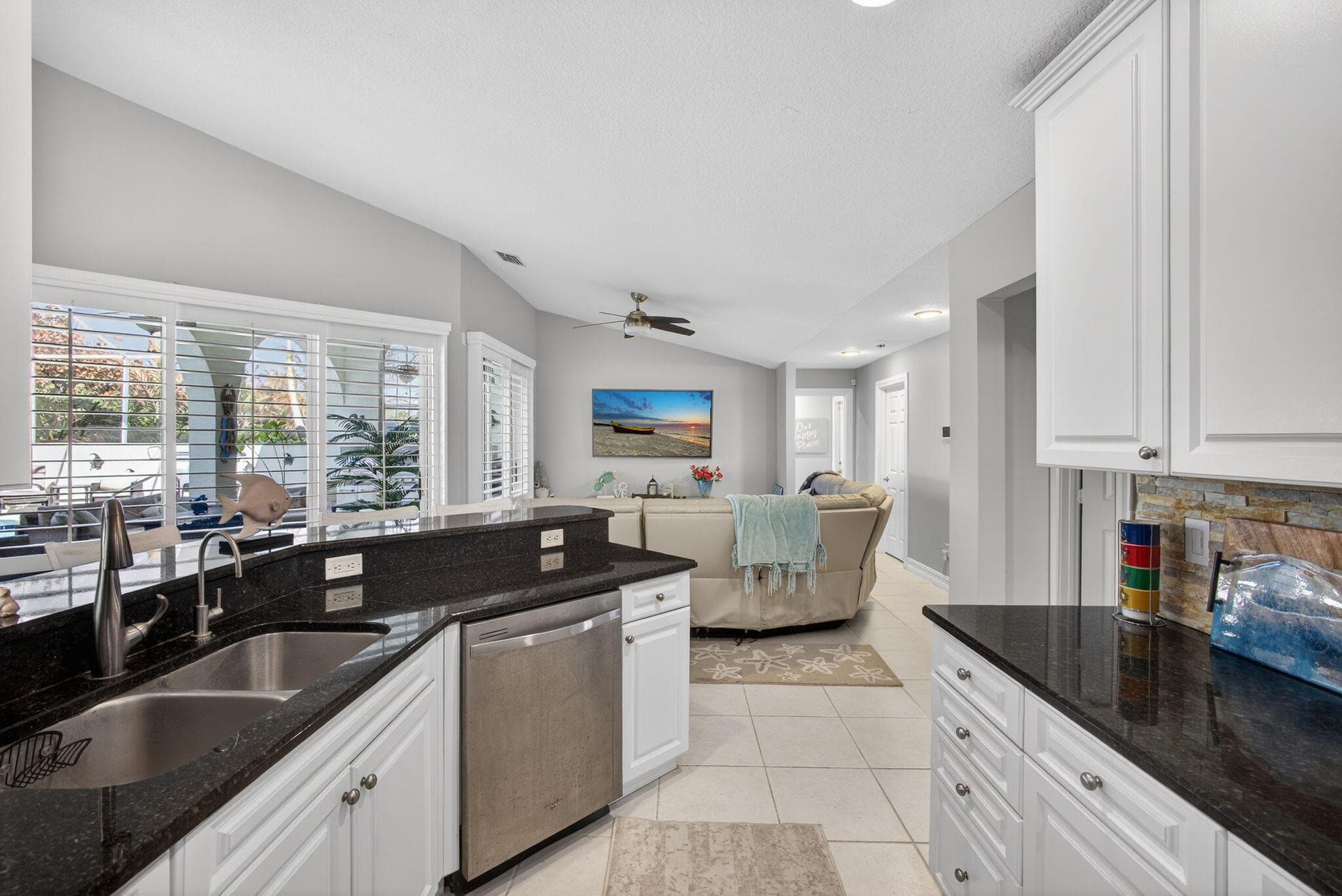 8075 SE Governors Way, Hobe Sound, FL 33455 — photo 12 of 35