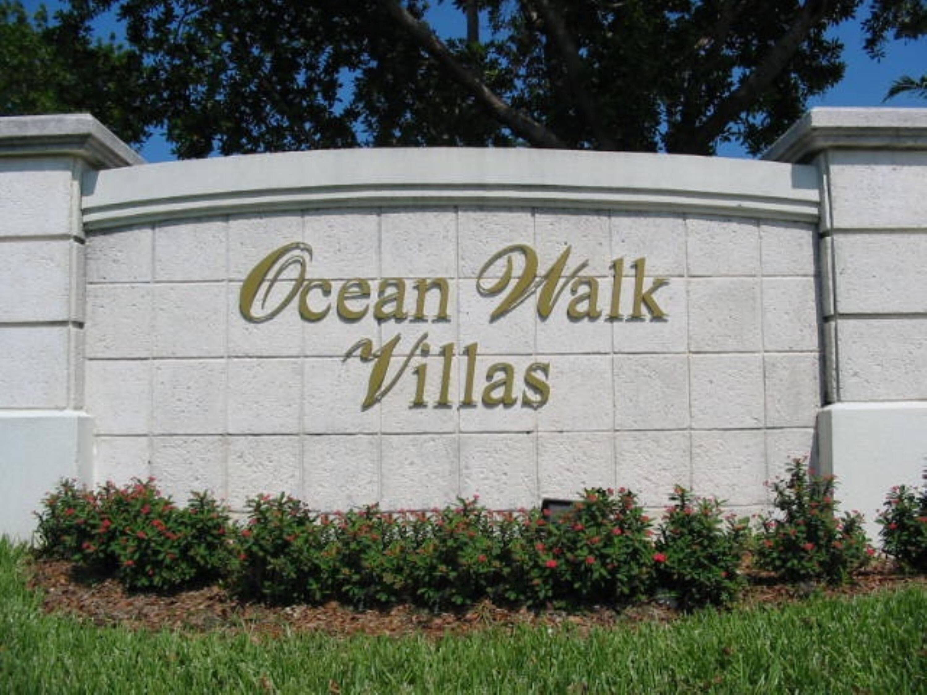1900 Oceanwalk Lane 104, Lauderdale-By-The-Sea, FL 33062 — photo 29 of 38