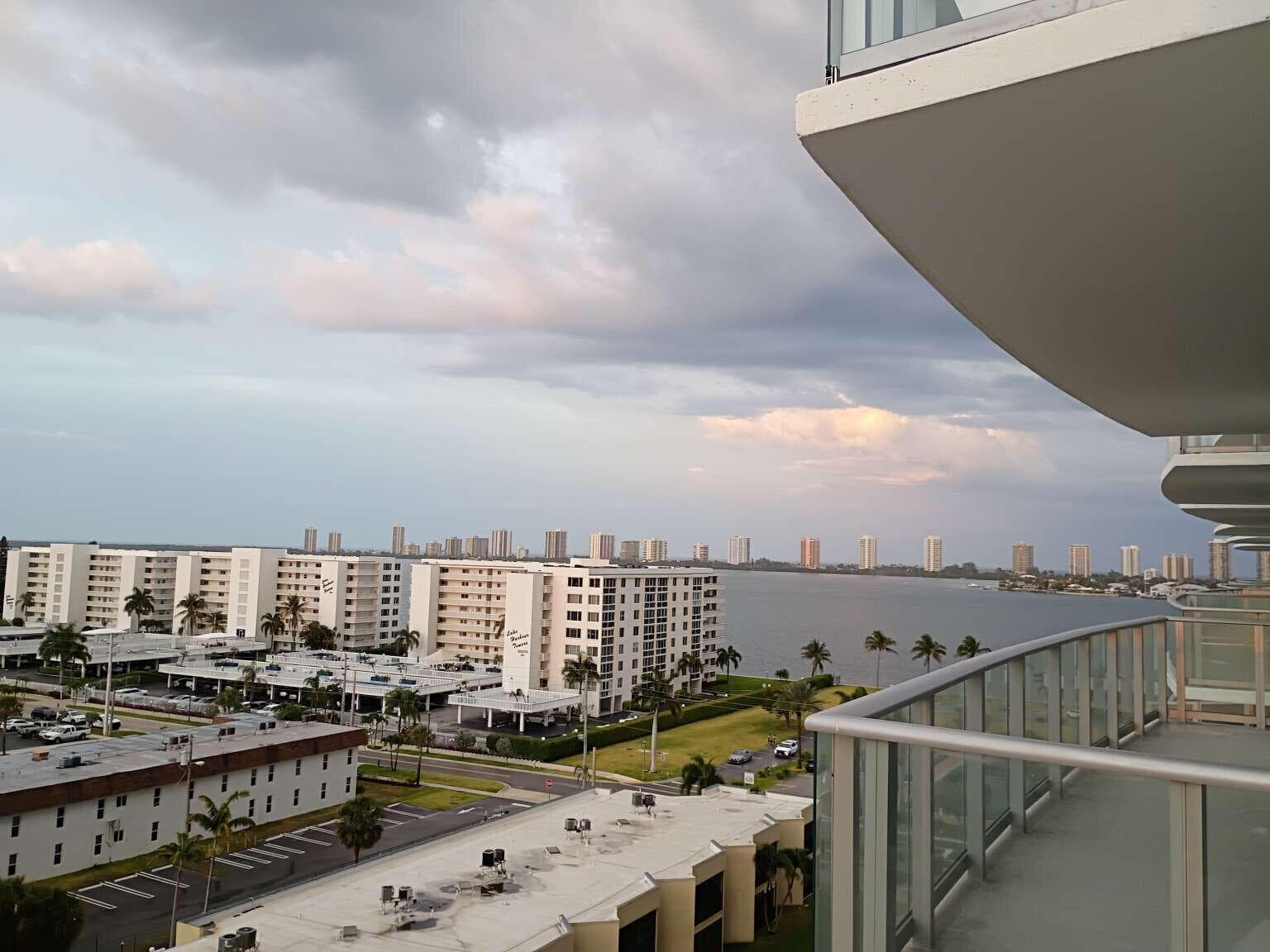 220 Lake Shore Drive 823, FL 33403 — photo 11 of 24