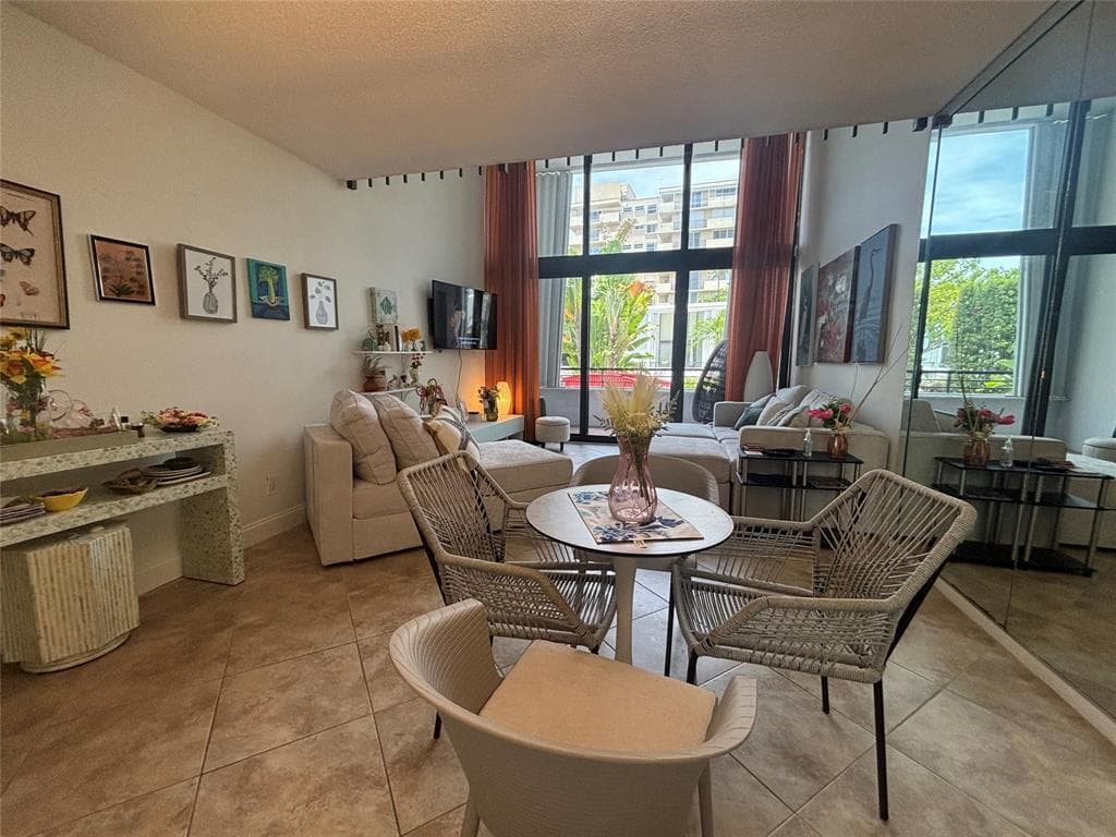 3589 S Ocean Boulevard 10, South Palm Beach, FL 33480 — photo 11 of 30