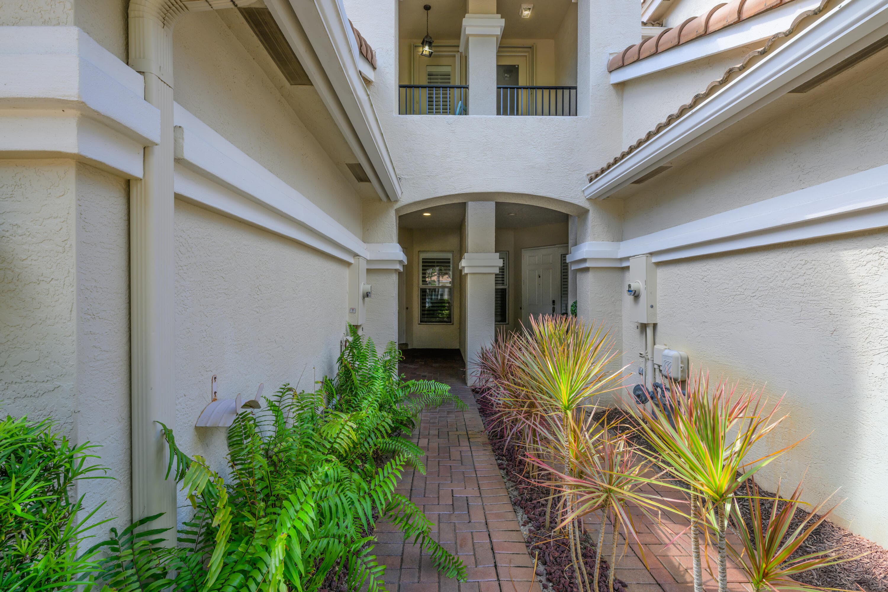 742 Cable Beach Lane, West Palm Beach, FL 33410 — photo 2 of 32