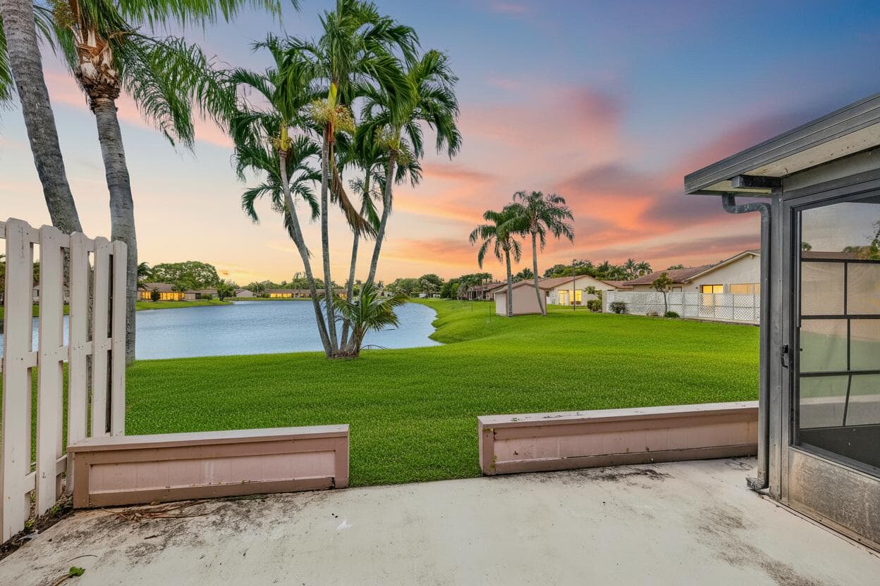 23 Walcott Drive, Boynton Beach, FL 33426 — photo 3 of 36
