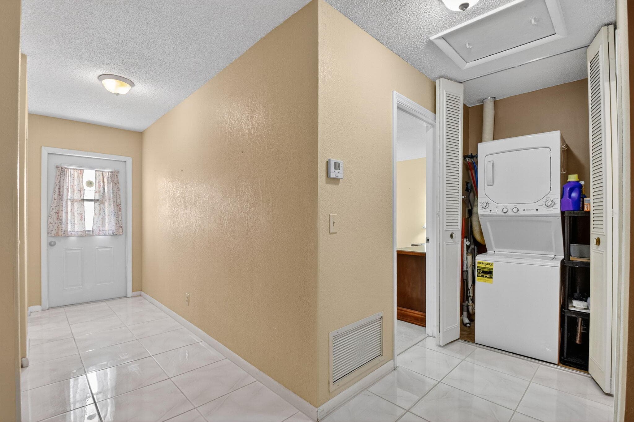 676 Laconia Circle B, Lake Worth, FL 33467 — photo 3 of 52