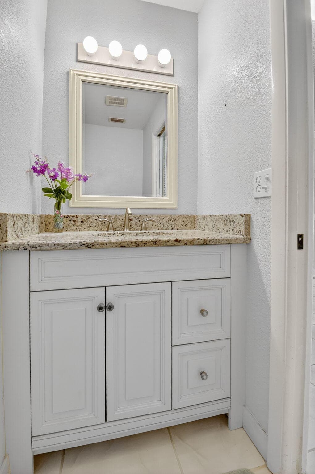 676 Laconia Circle B, Lake Worth, FL 33467 — photo 7 of 52