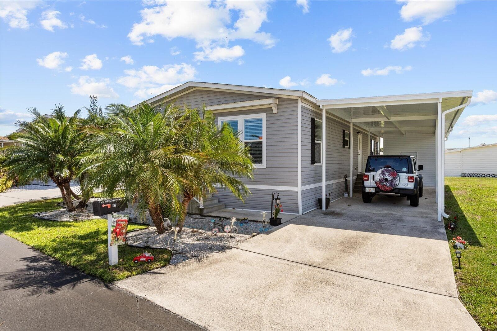 82 Sandhill Boulevard, Fort Pierce, FL 34982 — photo 2 of 31