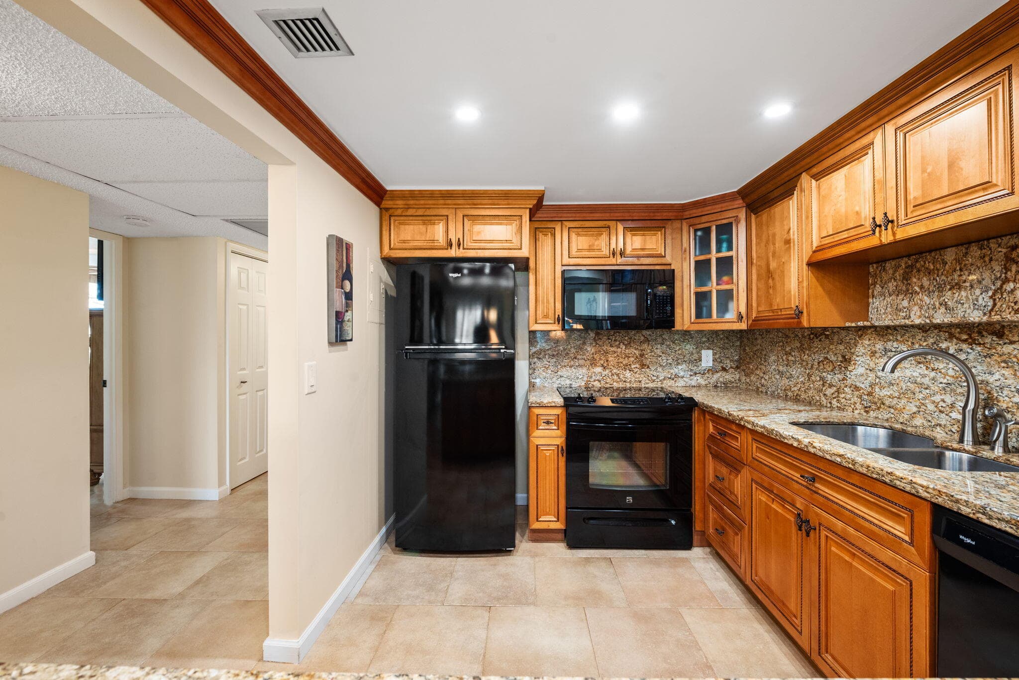 2651 S Palm Aire Drive 101, Pompano Beach, FL 33069 — photo 5 of 30