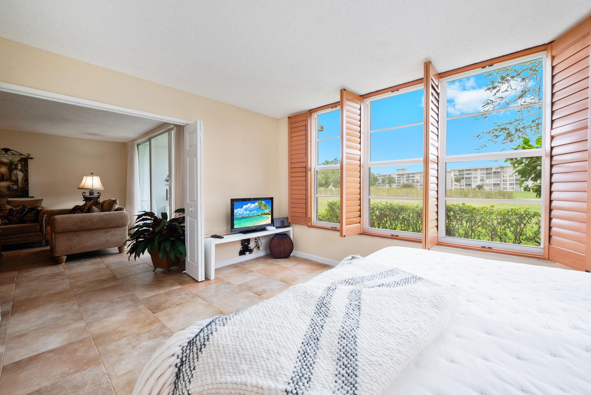 2651 S Palm Aire Drive 101, Pompano Beach, FL 33069 — photo 16 of 30
