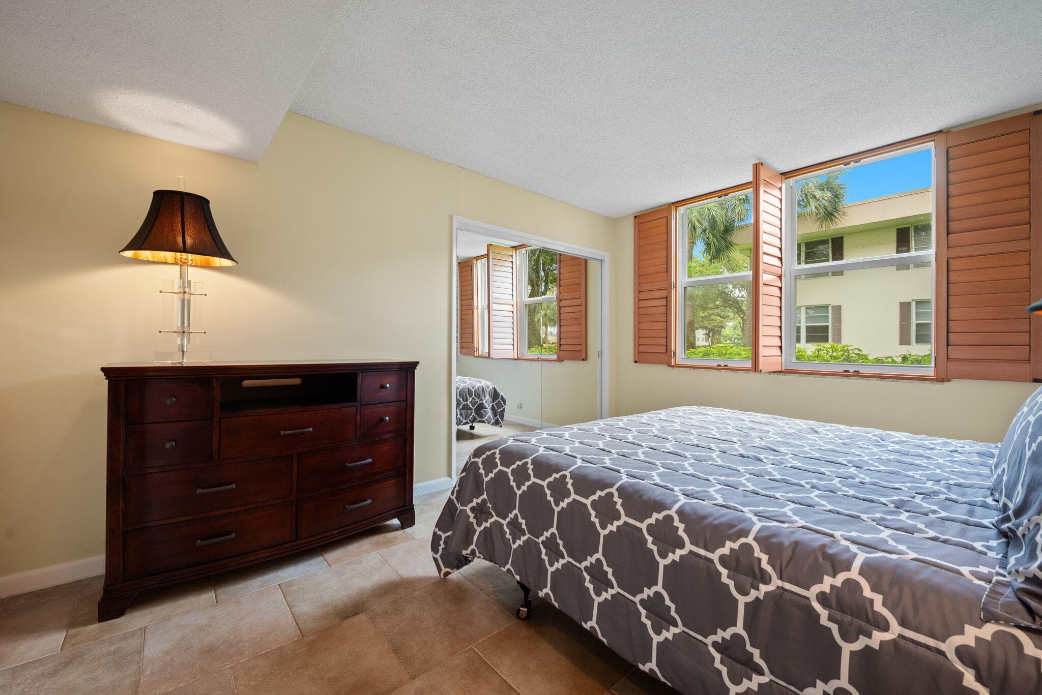 2651 S Palm Aire Drive 101, Pompano Beach, FL 33069 — photo 18 of 30