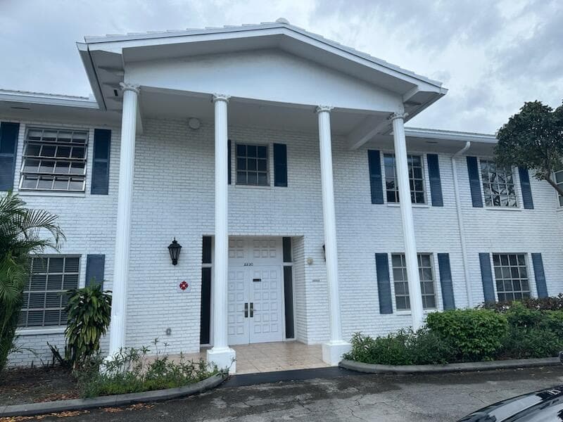 2220 NE 68th Street 1023, Fort Lauderdale, FL 33308 — photo