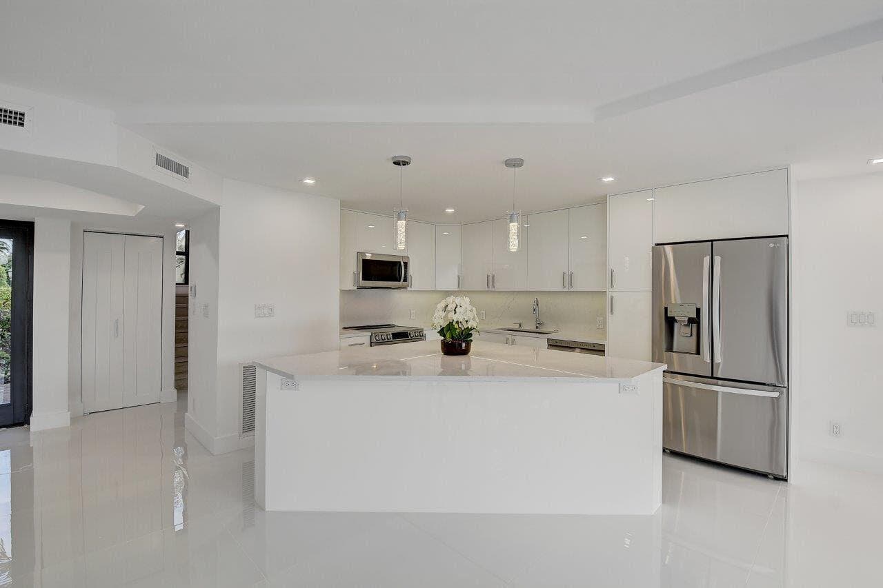 2006 Bridgewood Drive, Boca Raton, FL 33434 — photo 3 of 30