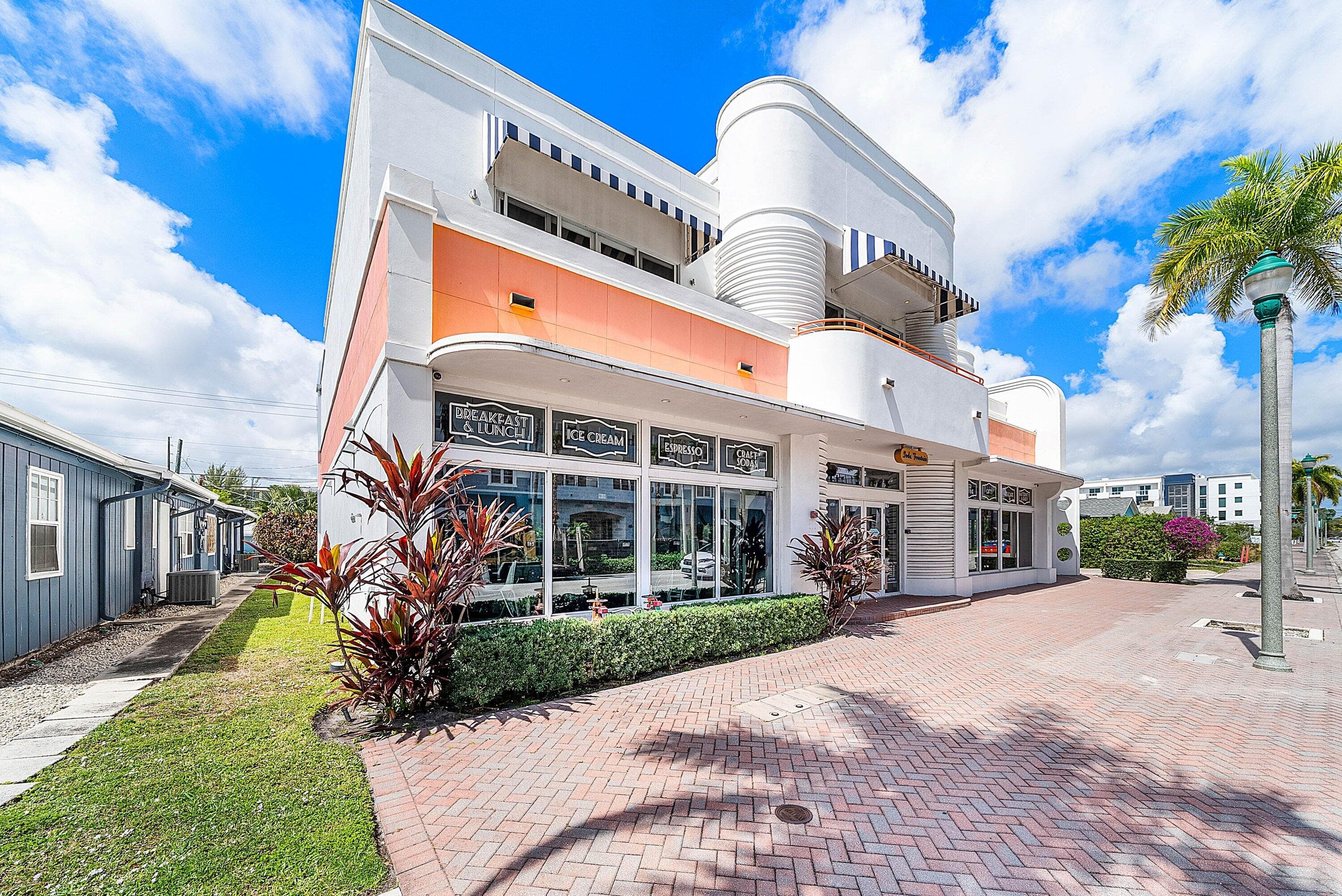 124 NE 5th Avenue, Delray Beach, FL — photo 4 of 88