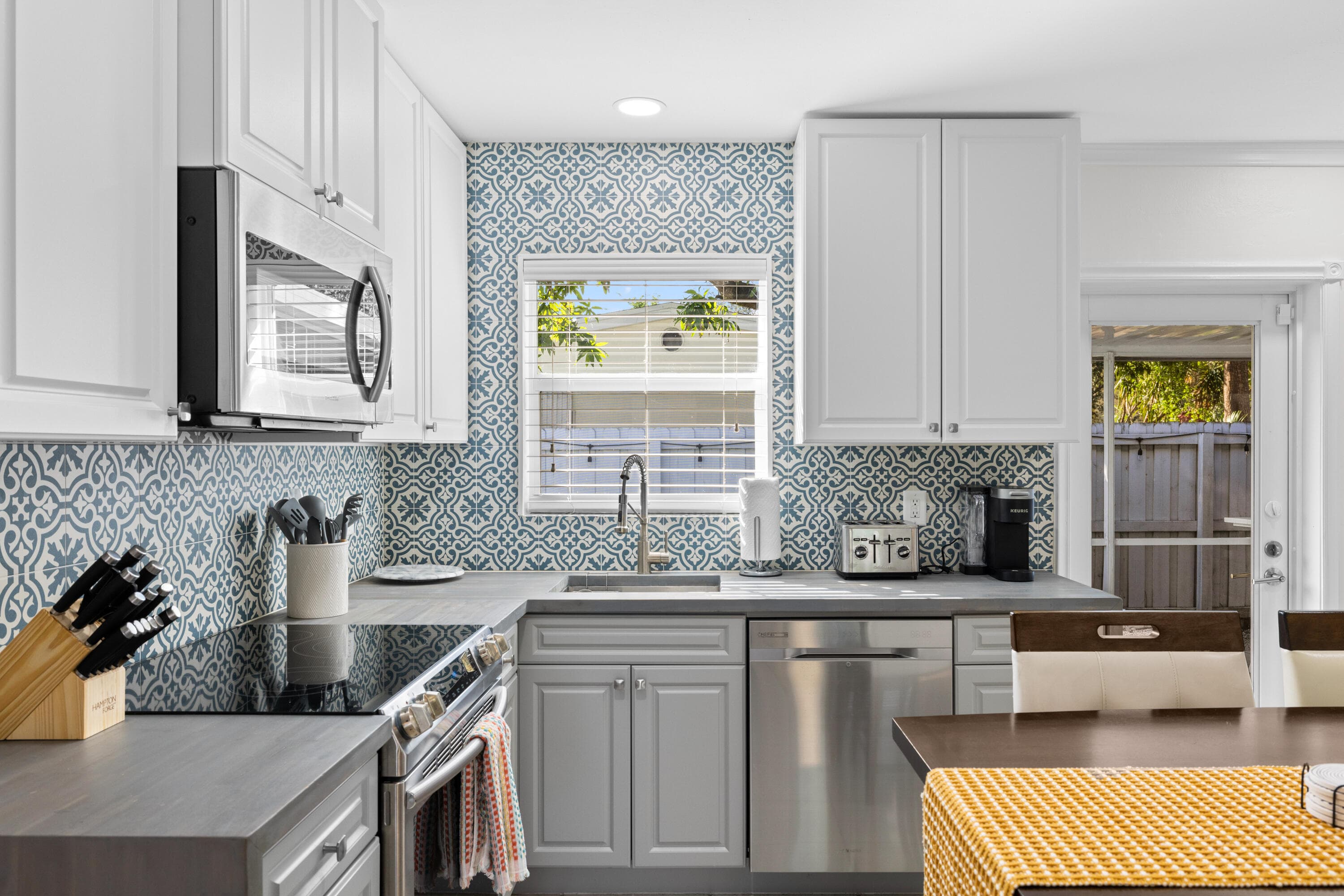 2601 NE 9th Terrace, Wilton Manors, FL 33334 — photo 8 of 37