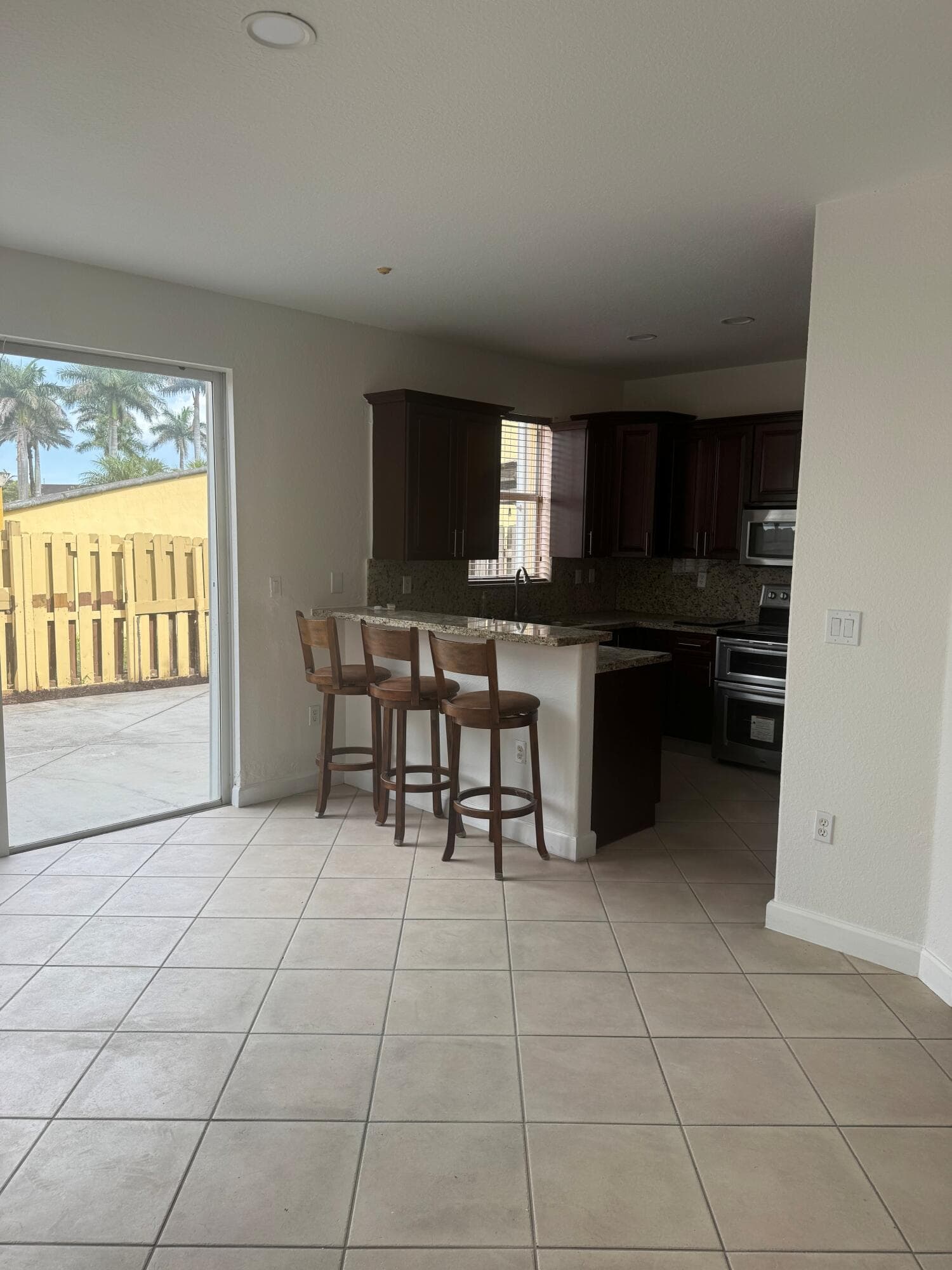 Townhouse in Miami — photo 4 of 27