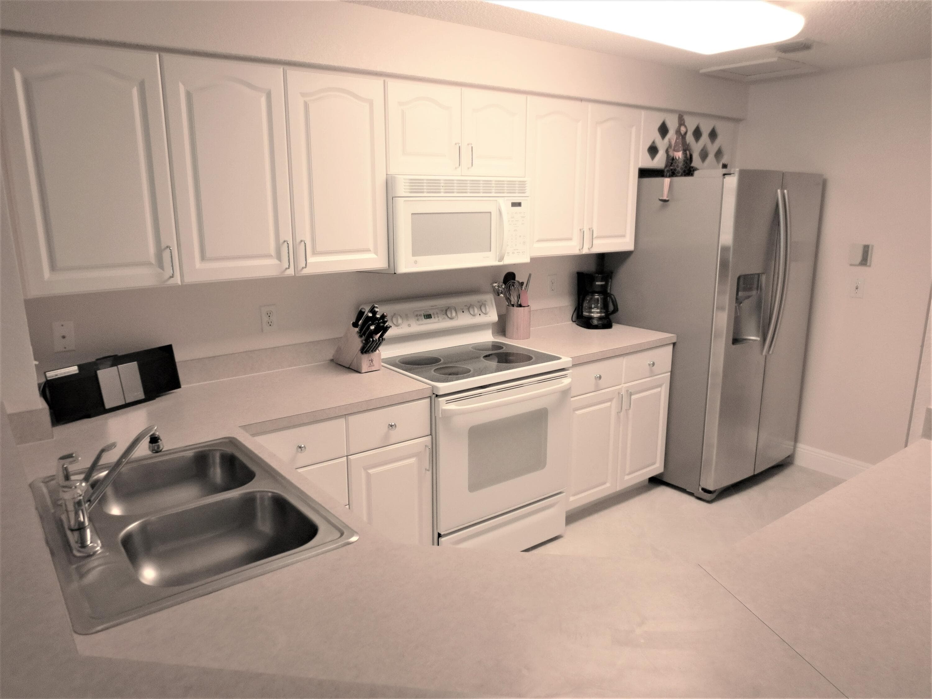 1900 Oceanwalk Lane 104, Lauderdale-By-The-Sea, FL 33062 — photo 9 of 38