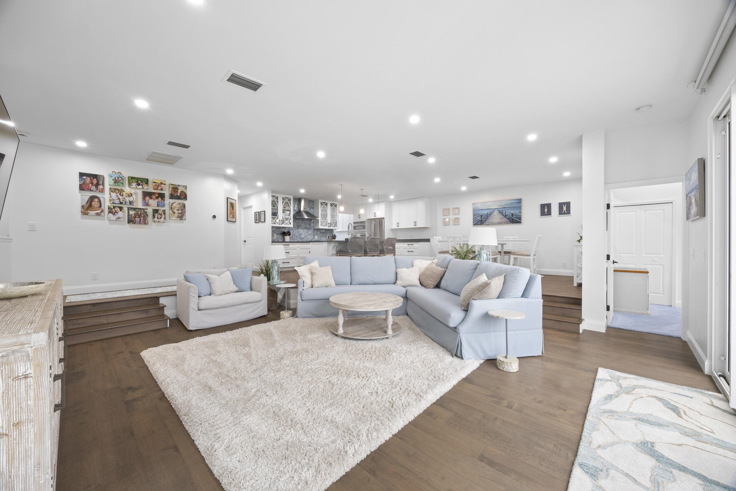 17235 Bay Street, Jupiter, FL 33477 — photo 5 of 47