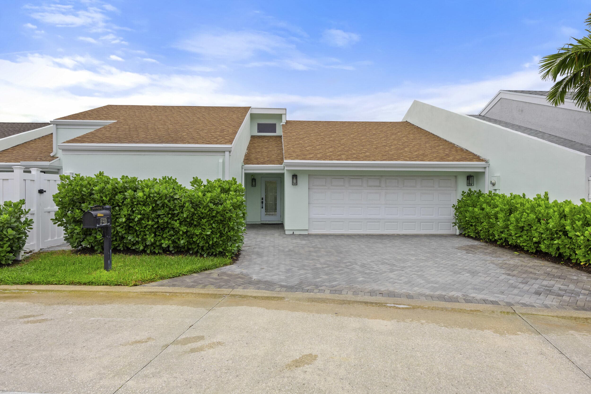 17235 Bay Street, Jupiter, FL 33477 — photo 39 of 47