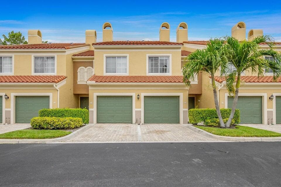 11785 St Andrews Place 104, Wellington, FL 33414 — photo 1 of 21