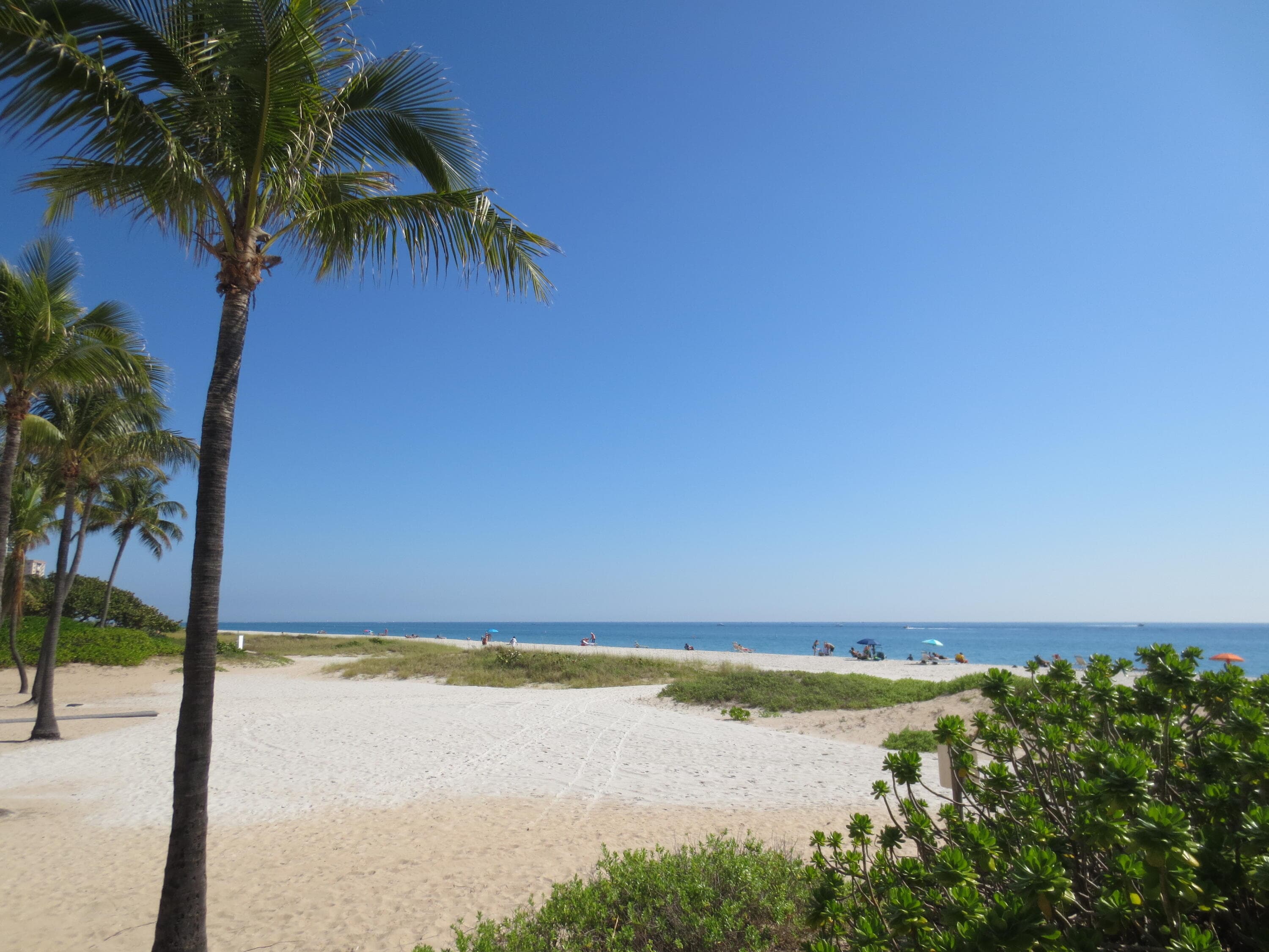 1900 Oceanwalk Lane 104, Lauderdale-By-The-Sea, FL 33062 — photo 35 of 38