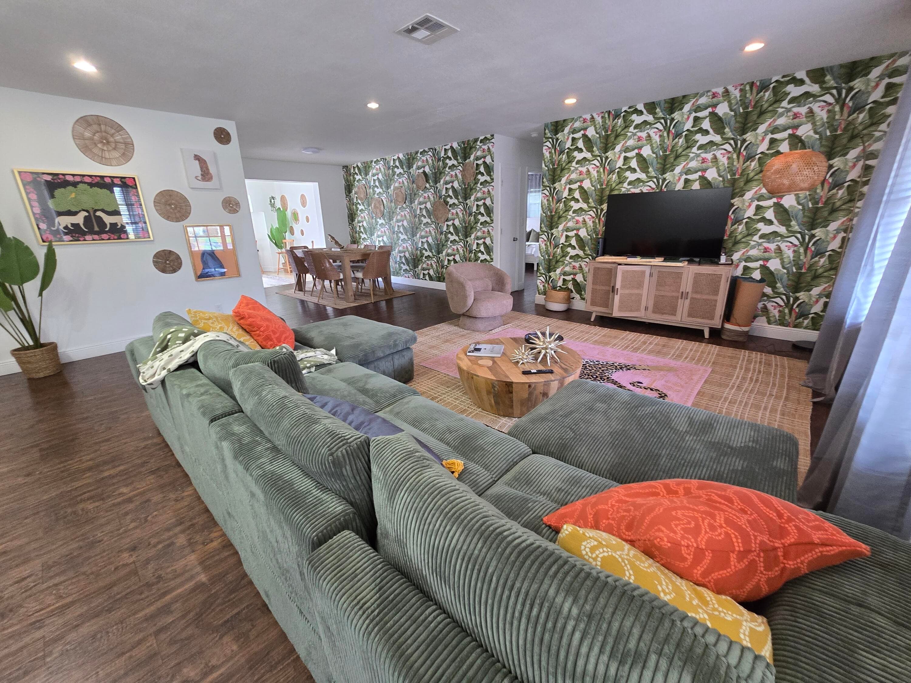 Single Family Residence in Fort Lauderdale — photo 3 of 15
