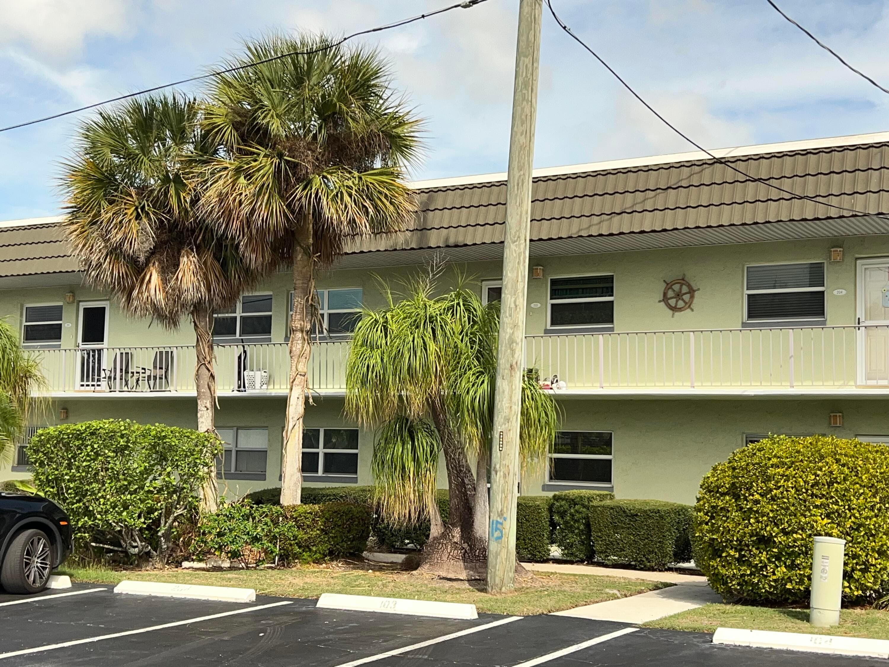 1172 Commodore Court 203, Fort Pierce, FL 34949 — photo 3 of 23