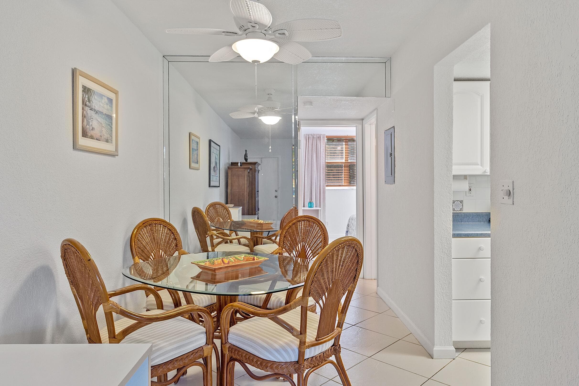 2565 S Ocean Boulevard 208, Palm Beach, FL 33480 — photo 7 of 20