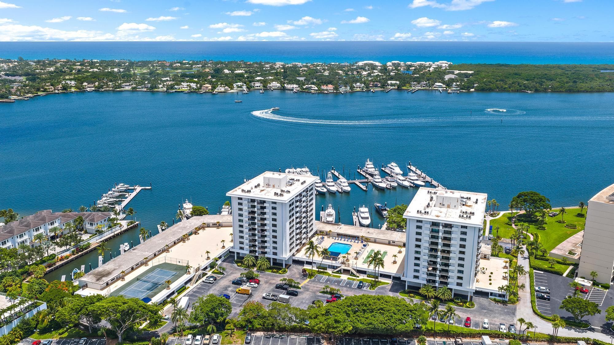 1200 Marine Way 915 (ph7), North Palm Beach, FL 33408 — photo 1 of 23