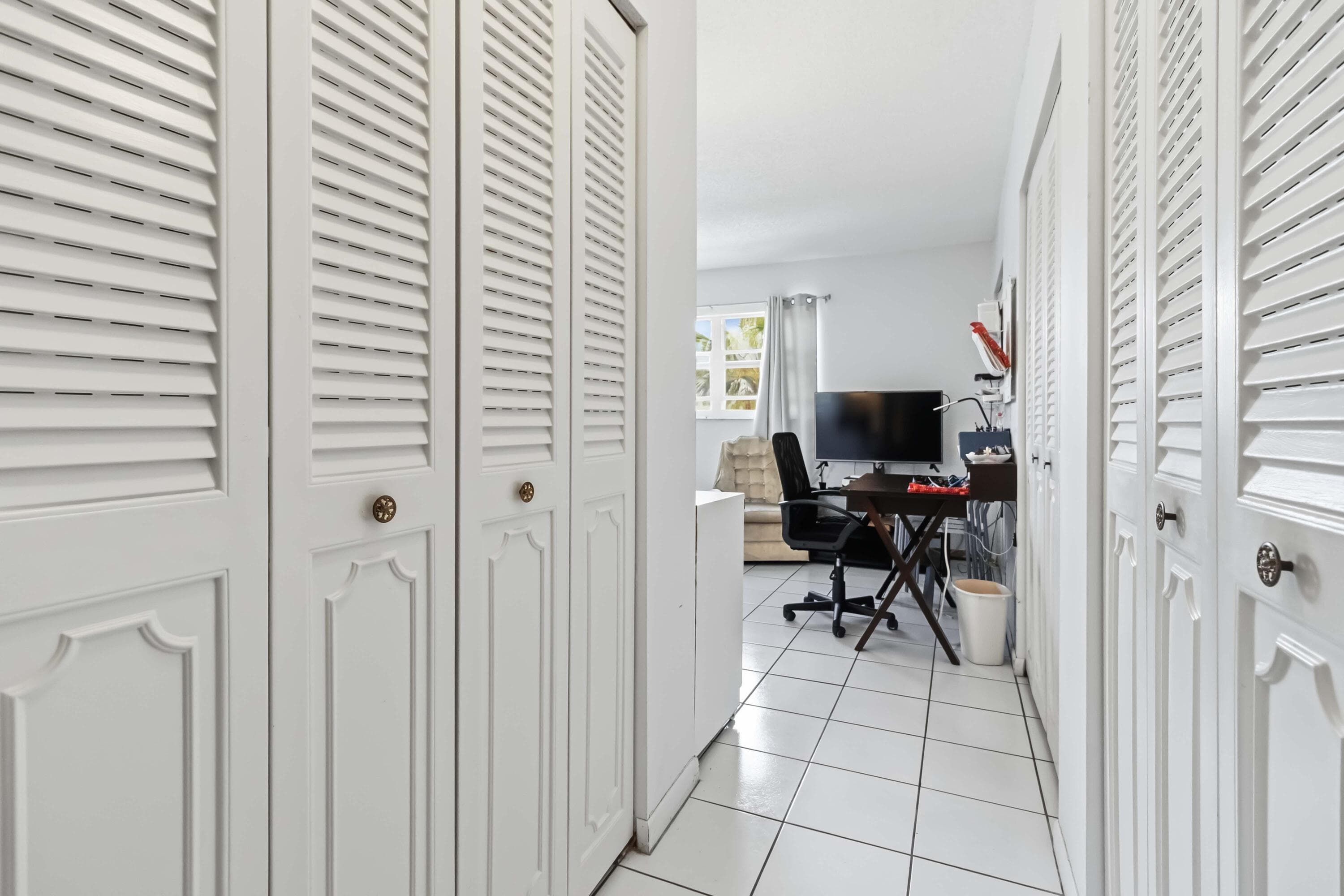 1024 SE 5th Avenue 107, Dania Beach, FL 33004 — photo 13 of 32