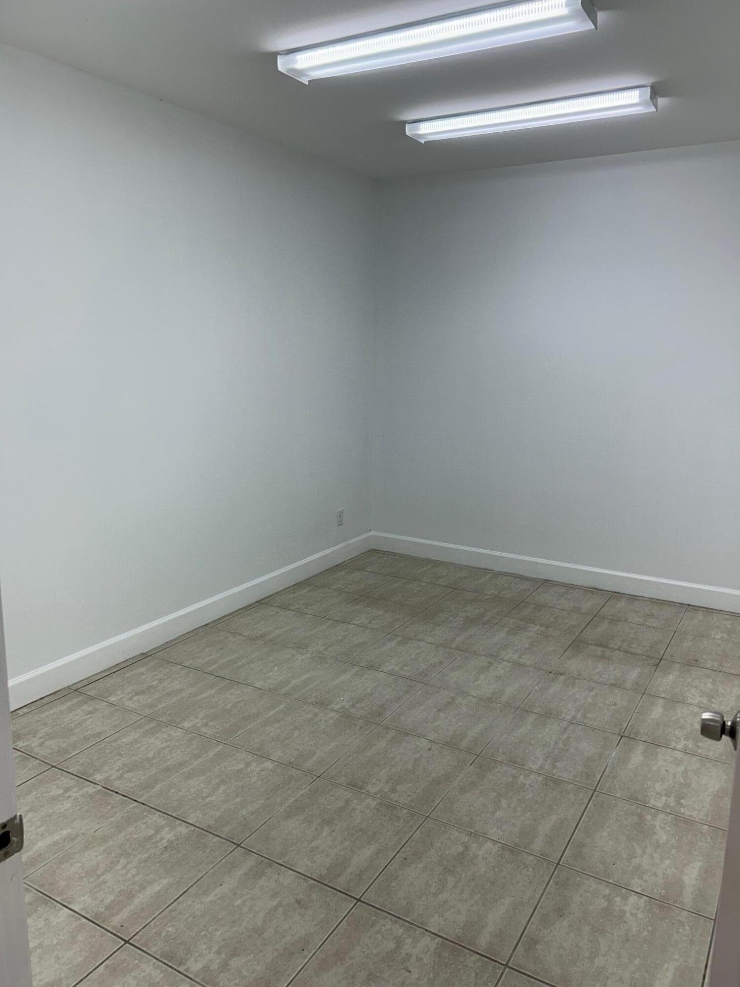 1746 SW Biltmore Street 1746, FL 34984 — photo 5 of 13