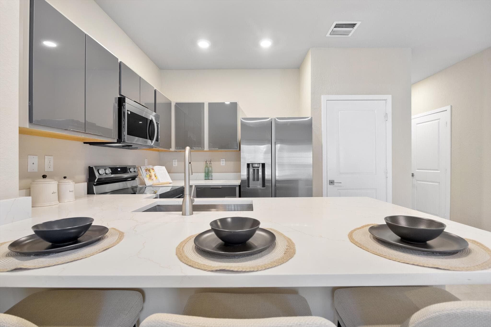 751 SW 11th Street, Florida City, FL 33034 — photo 3 of 40